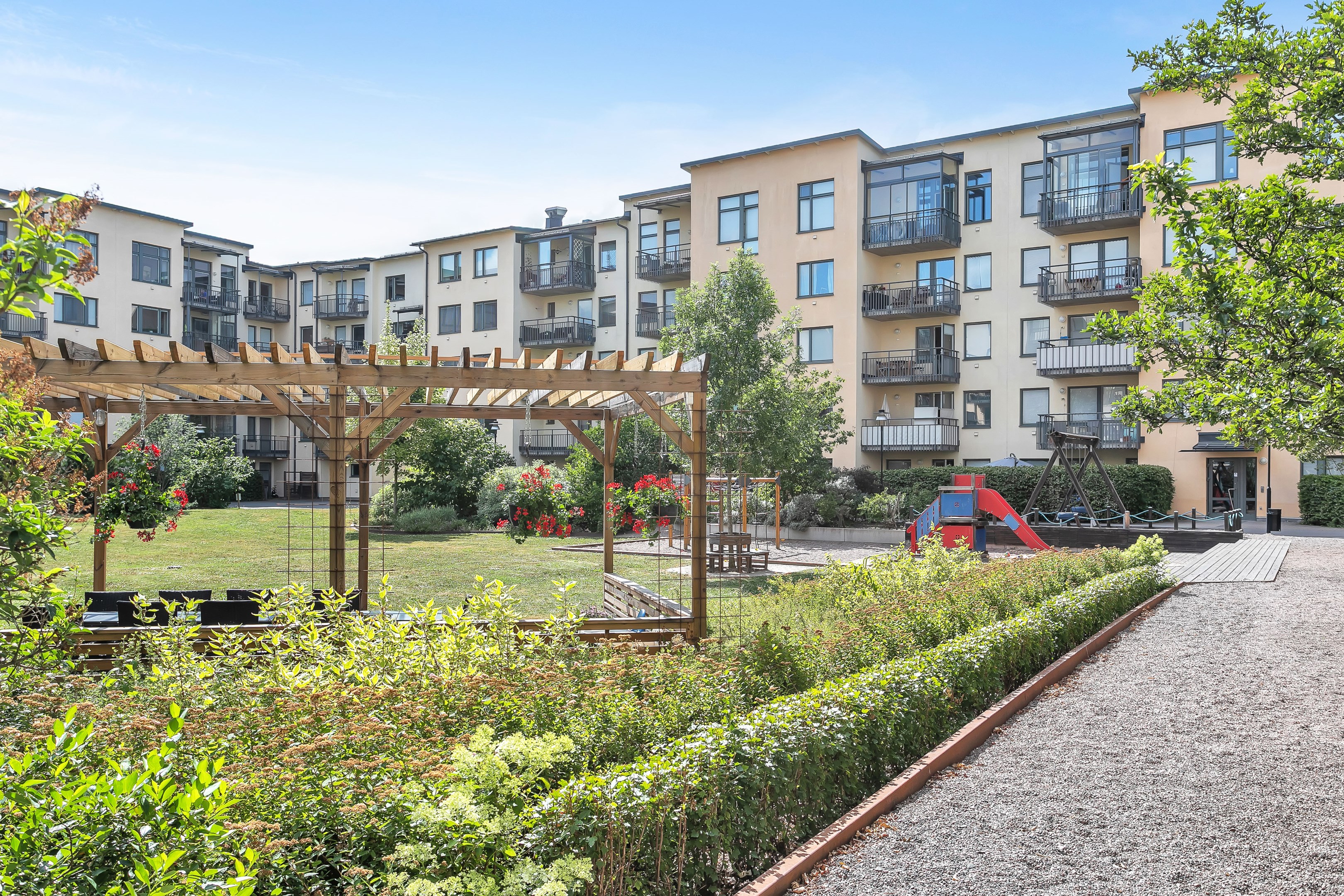 Bostadsbild från Vattholmavägen 4B, Såld i Kapellgärdet, Uppsala