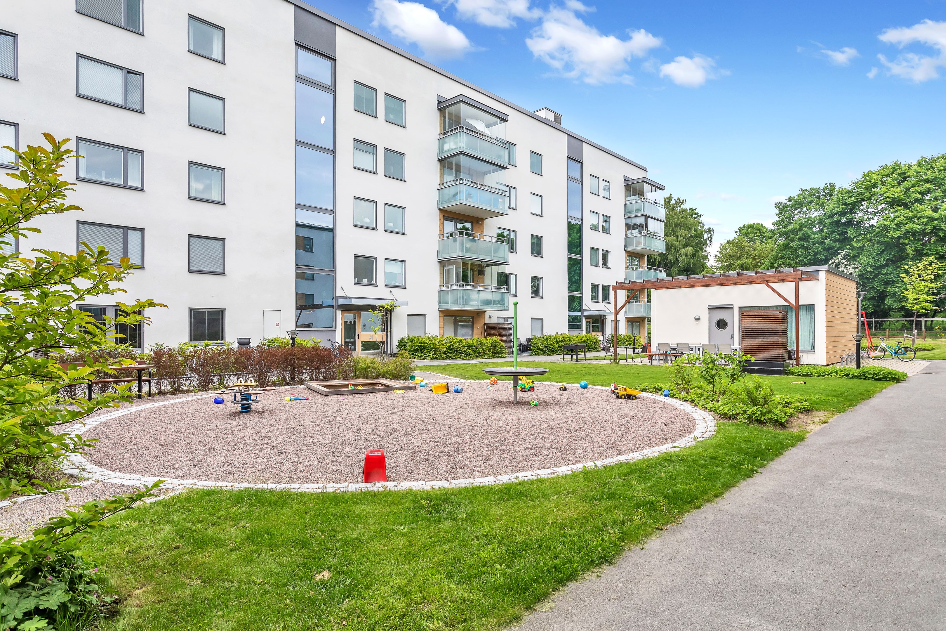 Bostadsbild från Solskensgatan 17, Såld i Gränby backe, Uppsala