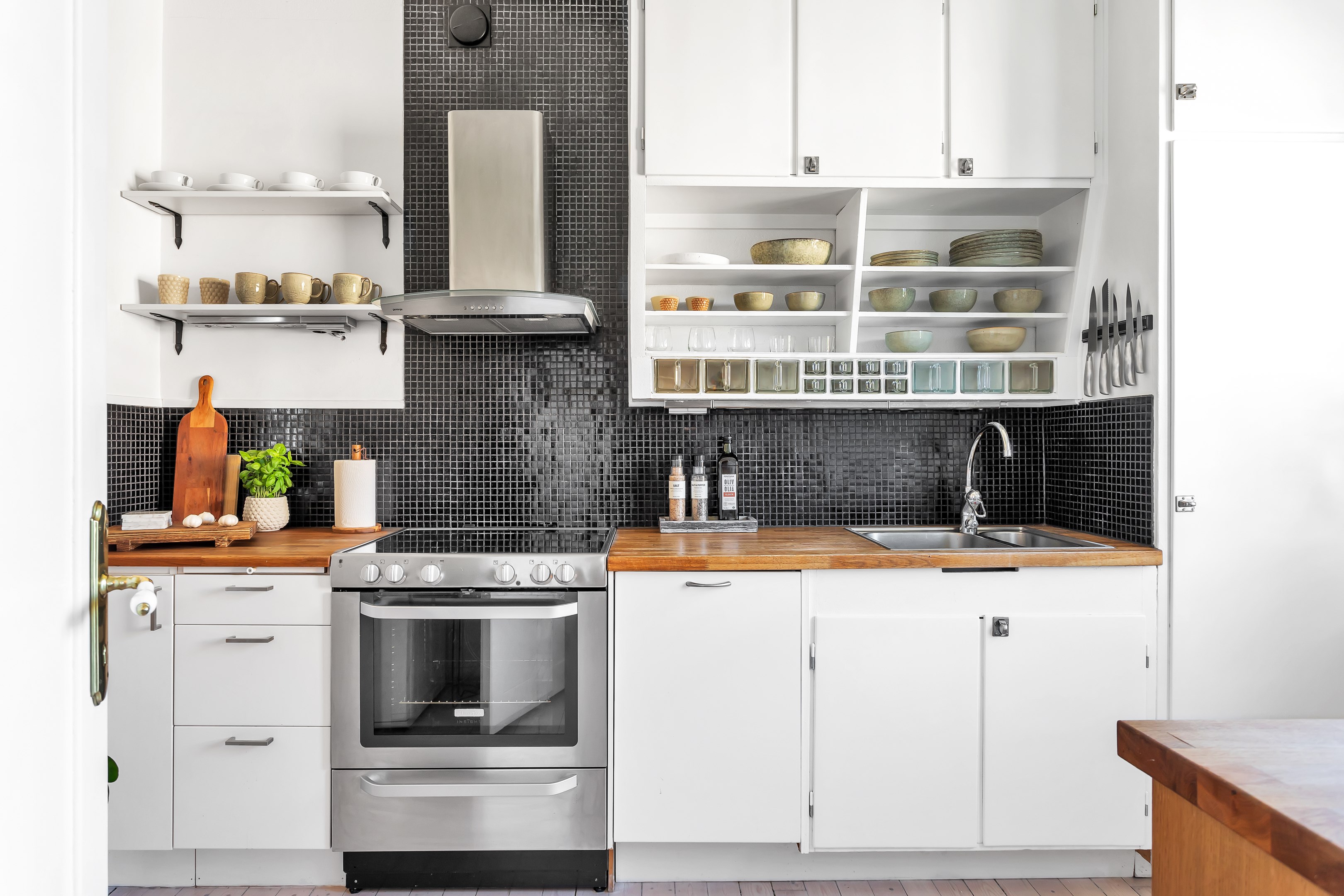 Bostadsbild från Svartbäcksgatan 68A, Såld i Svartbäcken, Uppsala