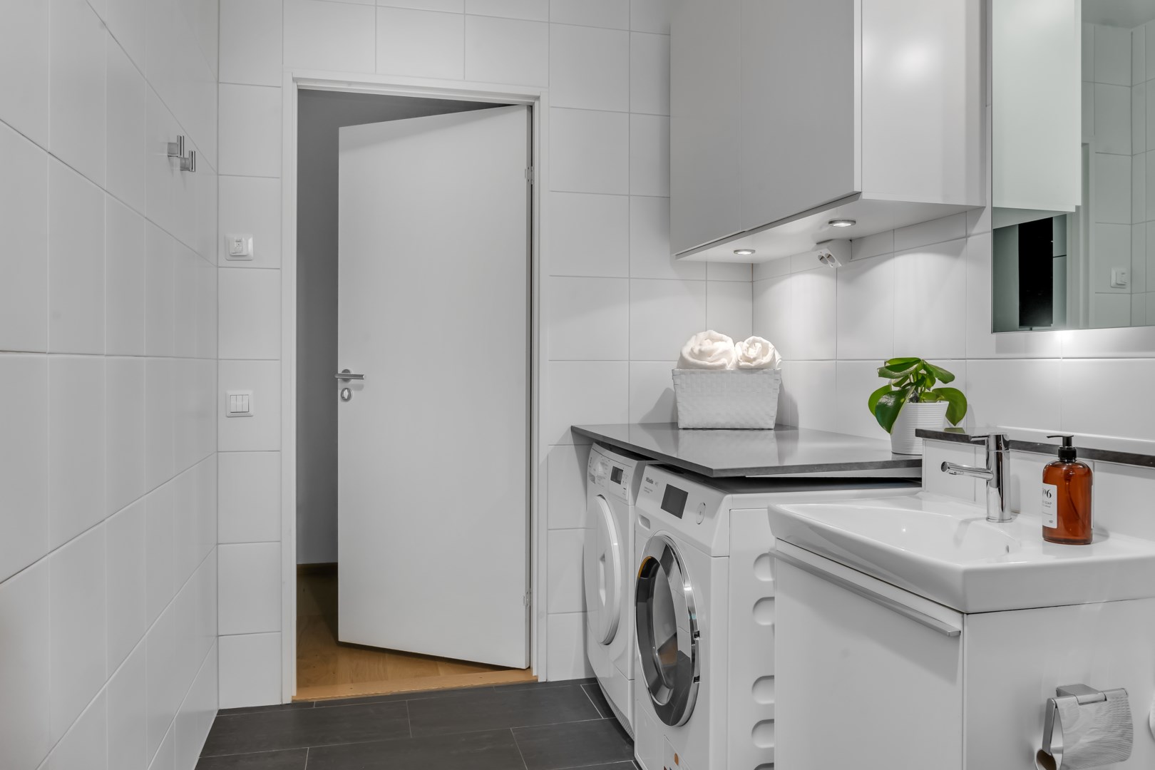 Bostadsbild från Norbyvägen 46 C, Såld i Sommarro, Uppsala