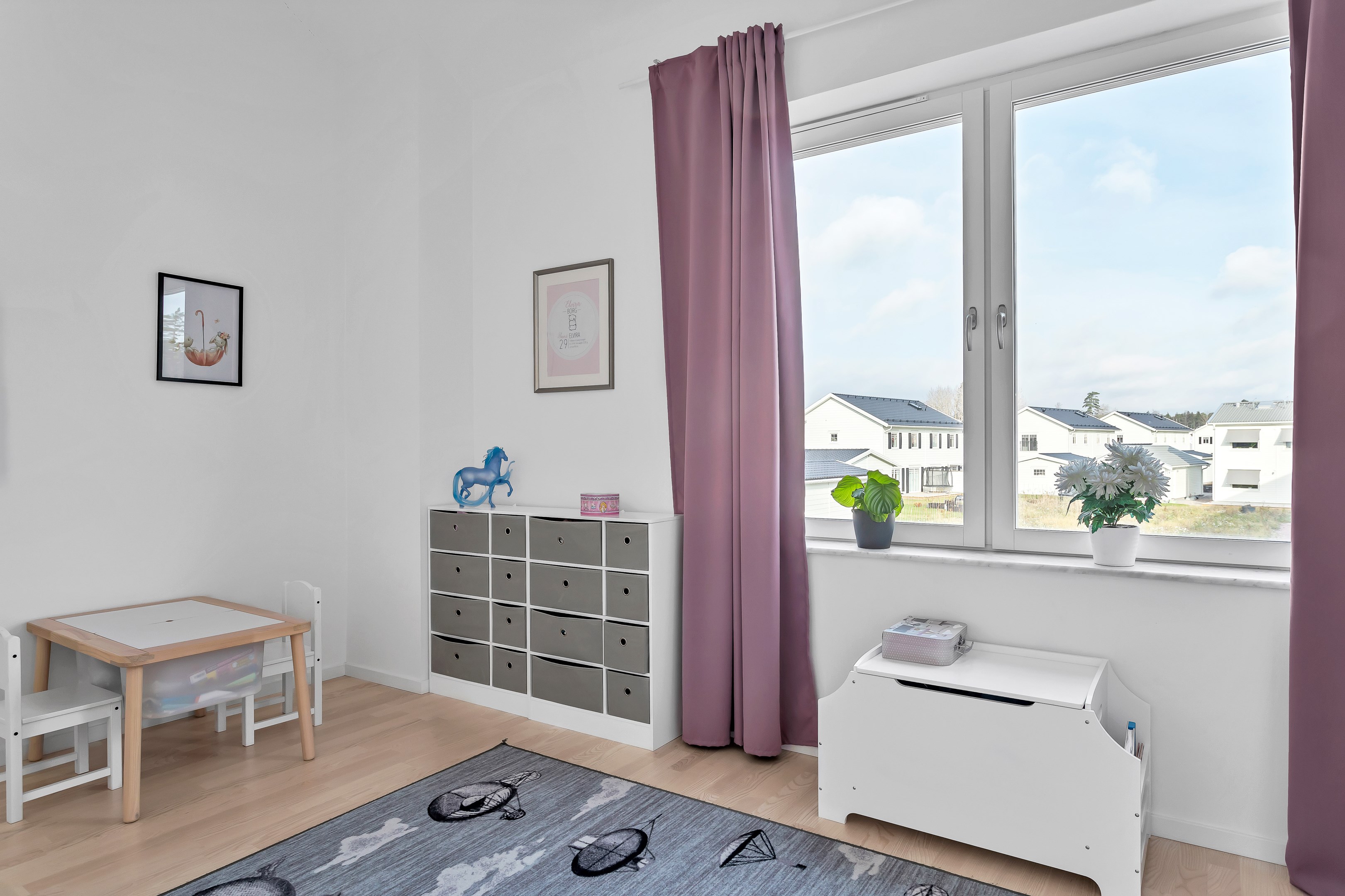 Bostadsbild från Vitmossvägen 16, Såld i Lindbacken, Uppsala