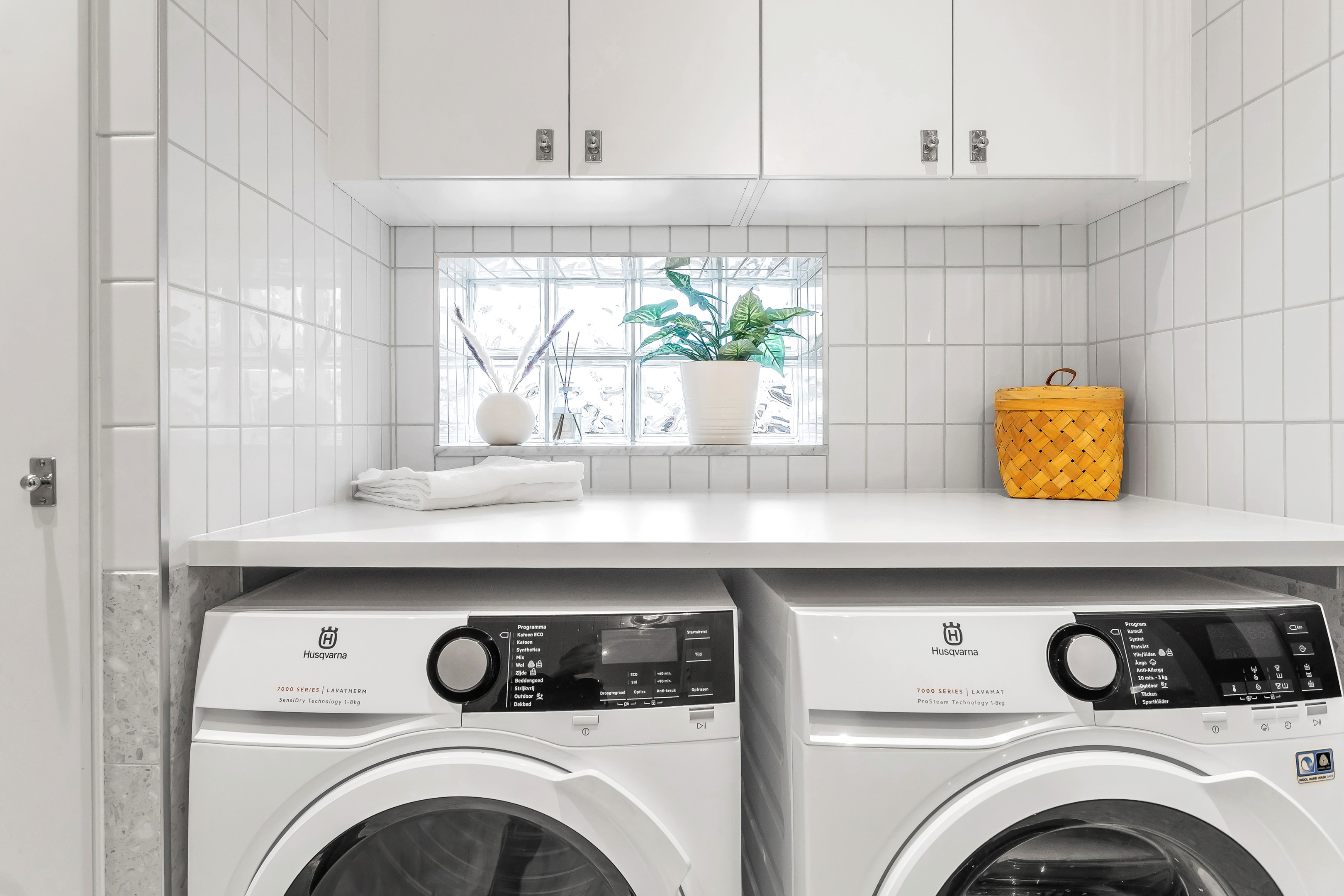 Bostadsbild från Vitmossvägen 16, Såld i Lindbacken, Uppsala