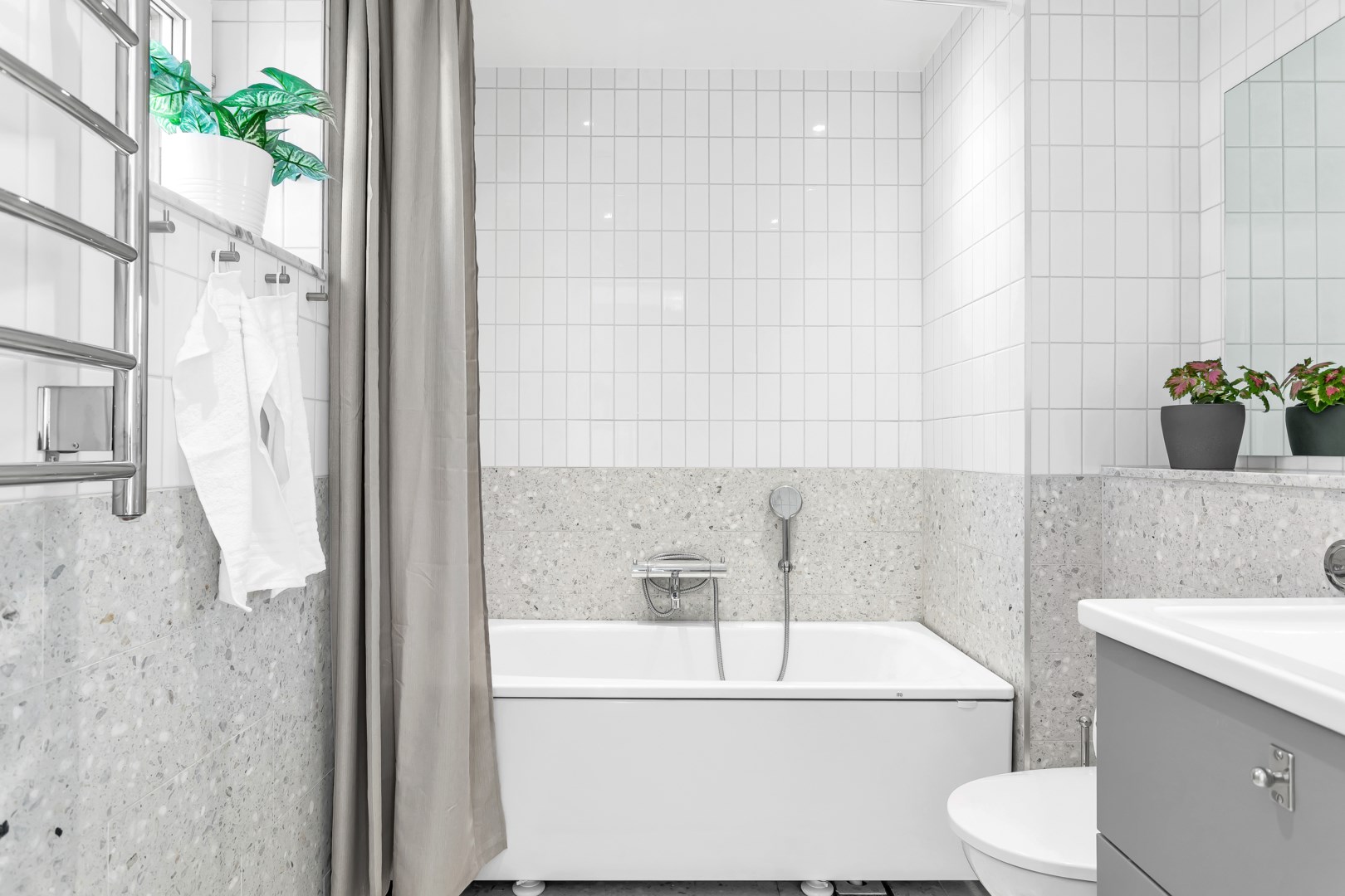 Bostadsbild från Vitmossvägen 16, Såld i Lindbacken, Uppsala