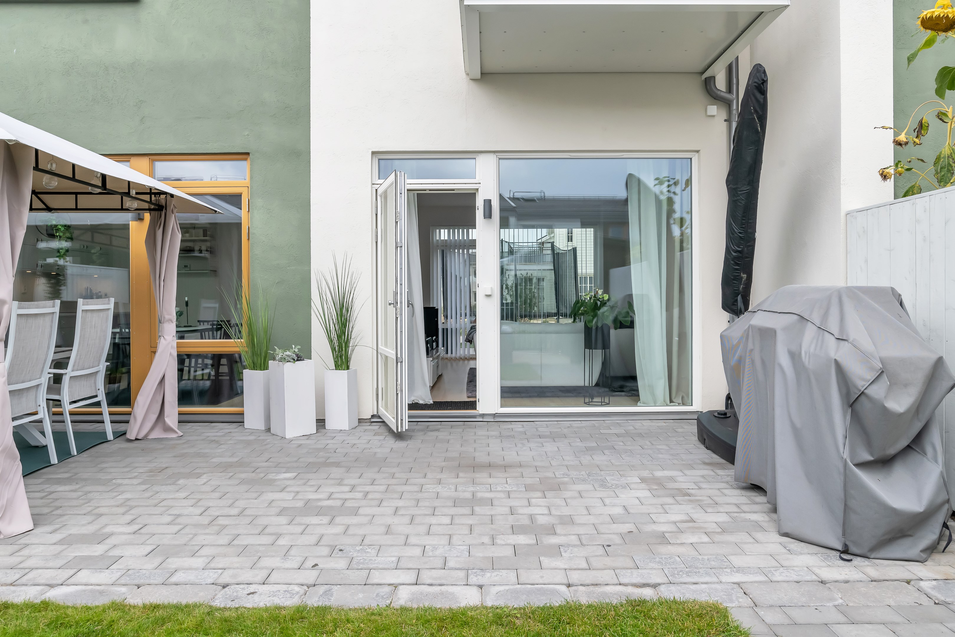 Bostadsbild från Vitmossvägen 16, Såld i Lindbacken, Uppsala