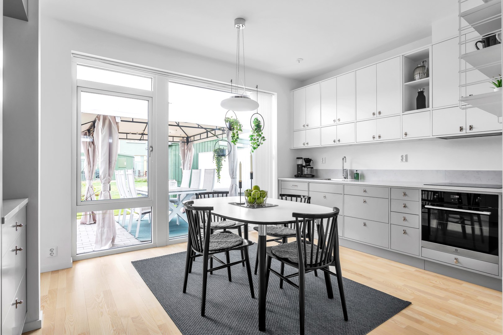 Bostadsbild från Vitmossvägen 16, Såld i Lindbacken, Uppsala