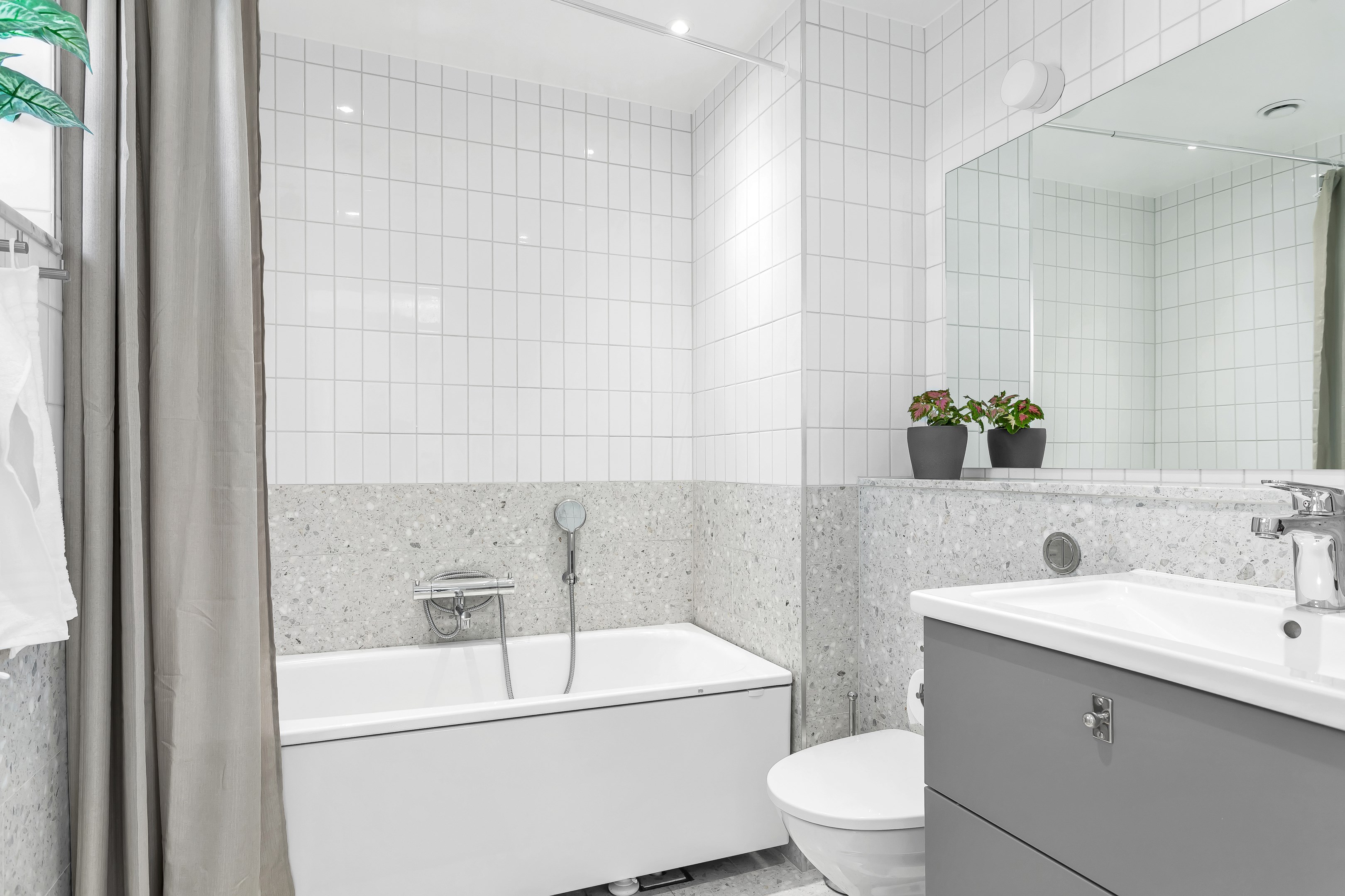 Bostadsbild från Vitmossvägen 16, Såld i Lindbacken, Uppsala