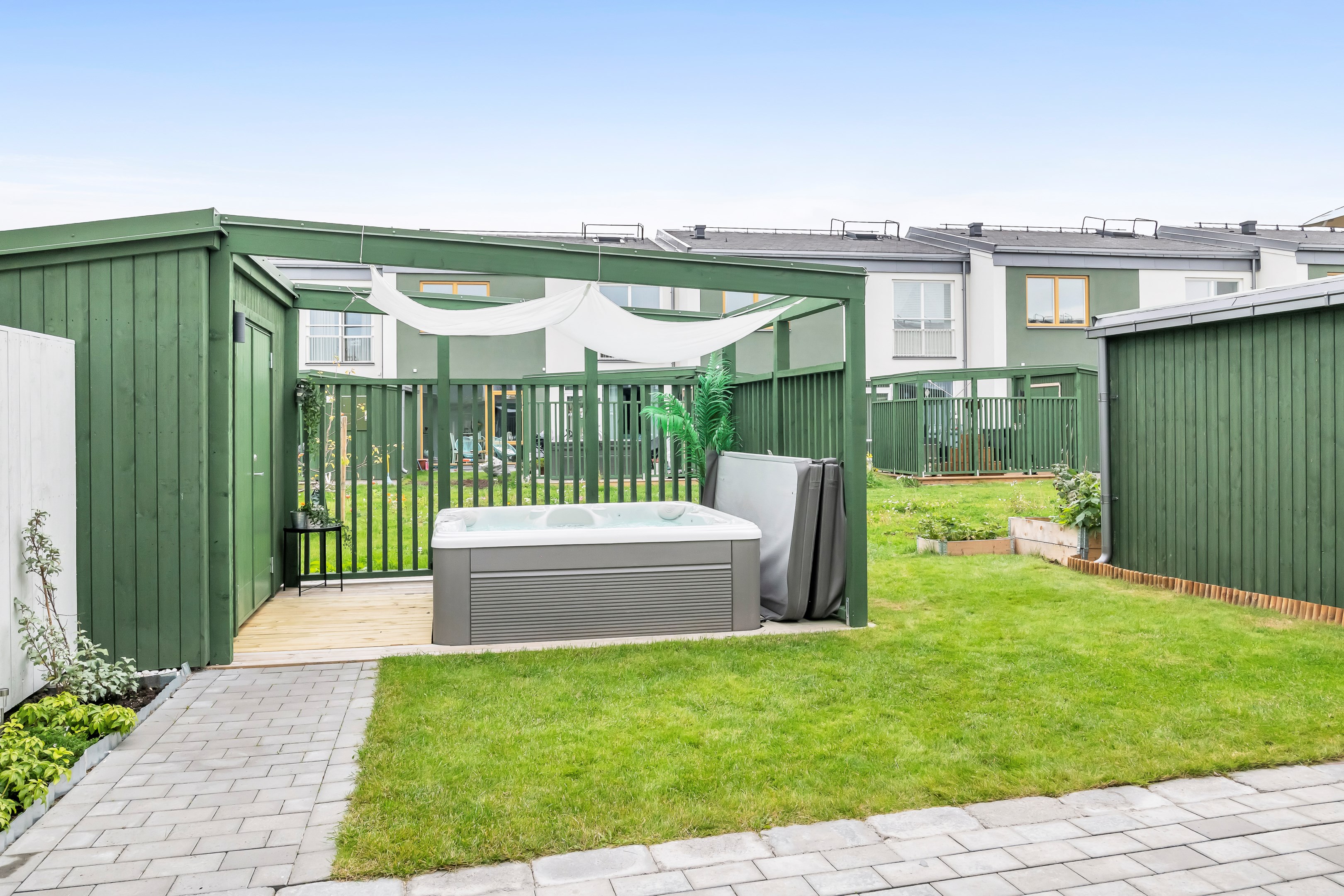 Bostadsbild från Vitmossvägen 16, Såld i Lindbacken, Uppsala