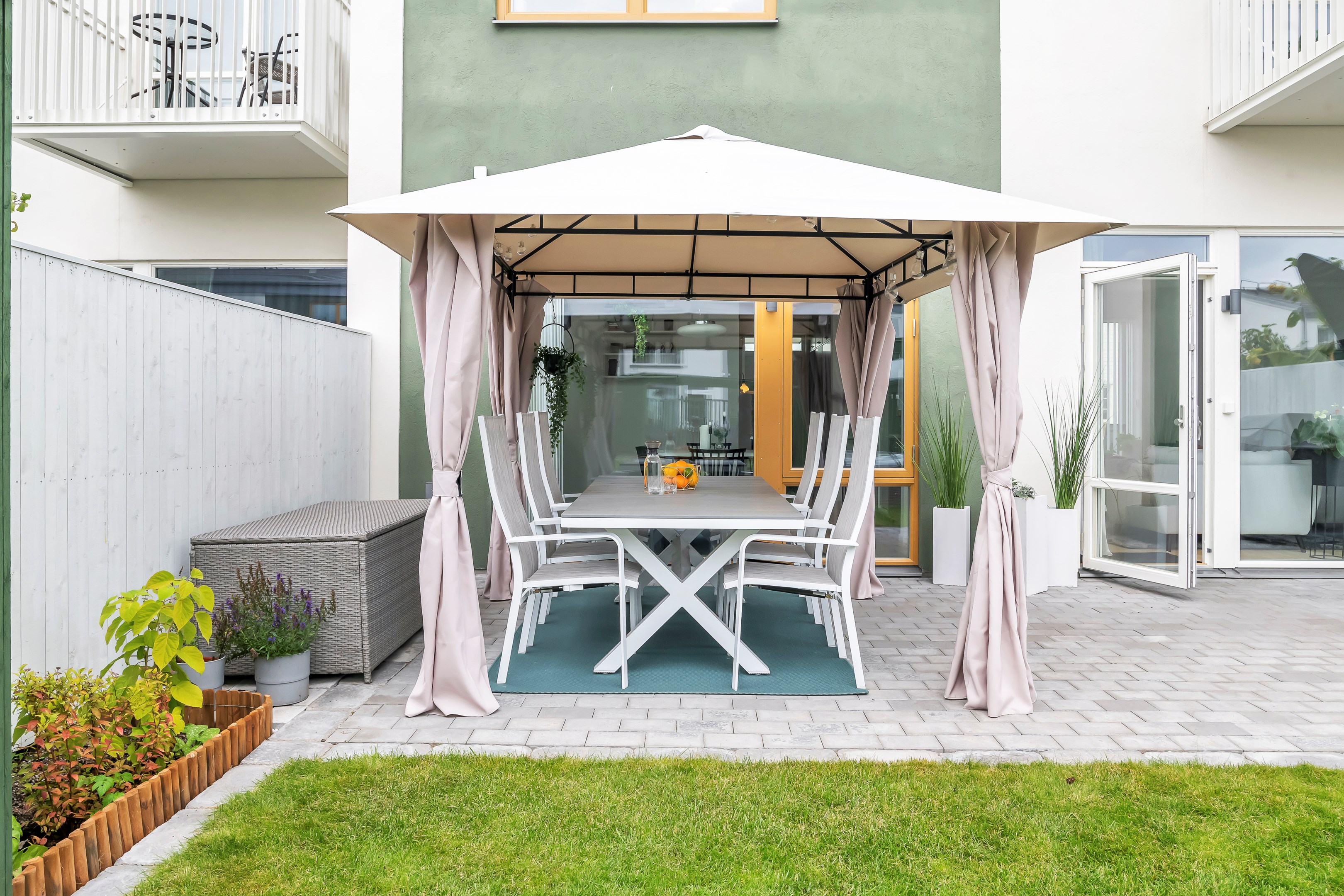 Bostadsbild från Vitmossvägen 16, Såld i Lindbacken, Uppsala