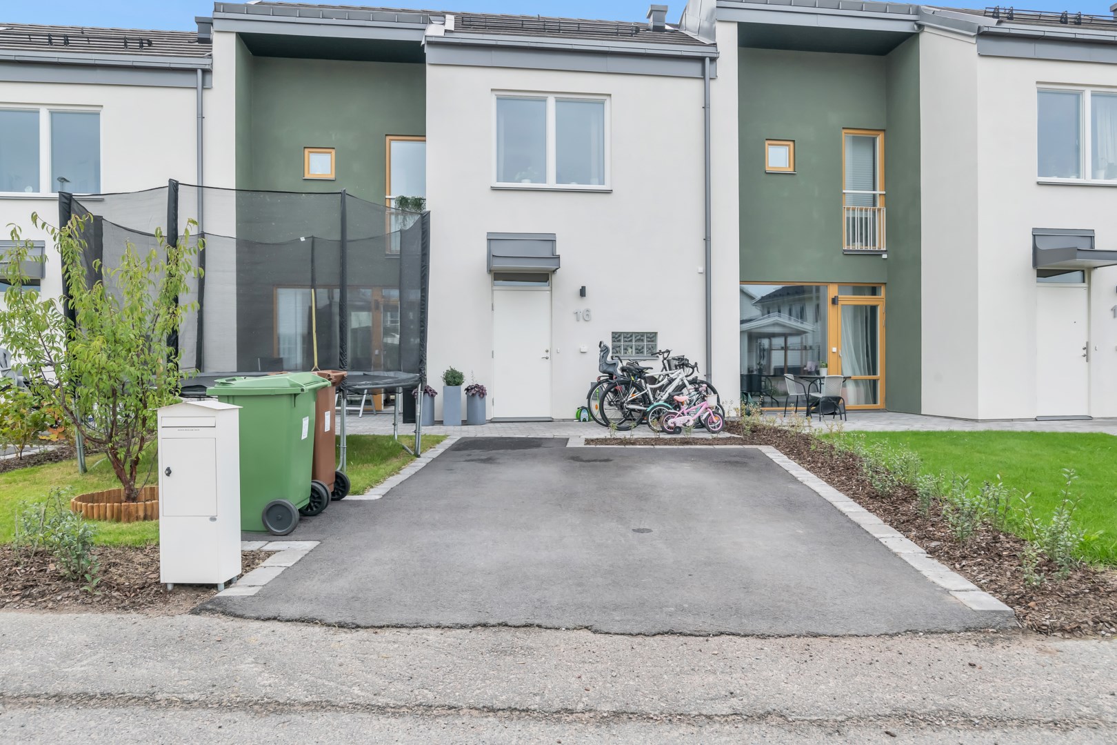 Bostadsbild från Vitmossvägen 16, Såld i Lindbacken, Uppsala