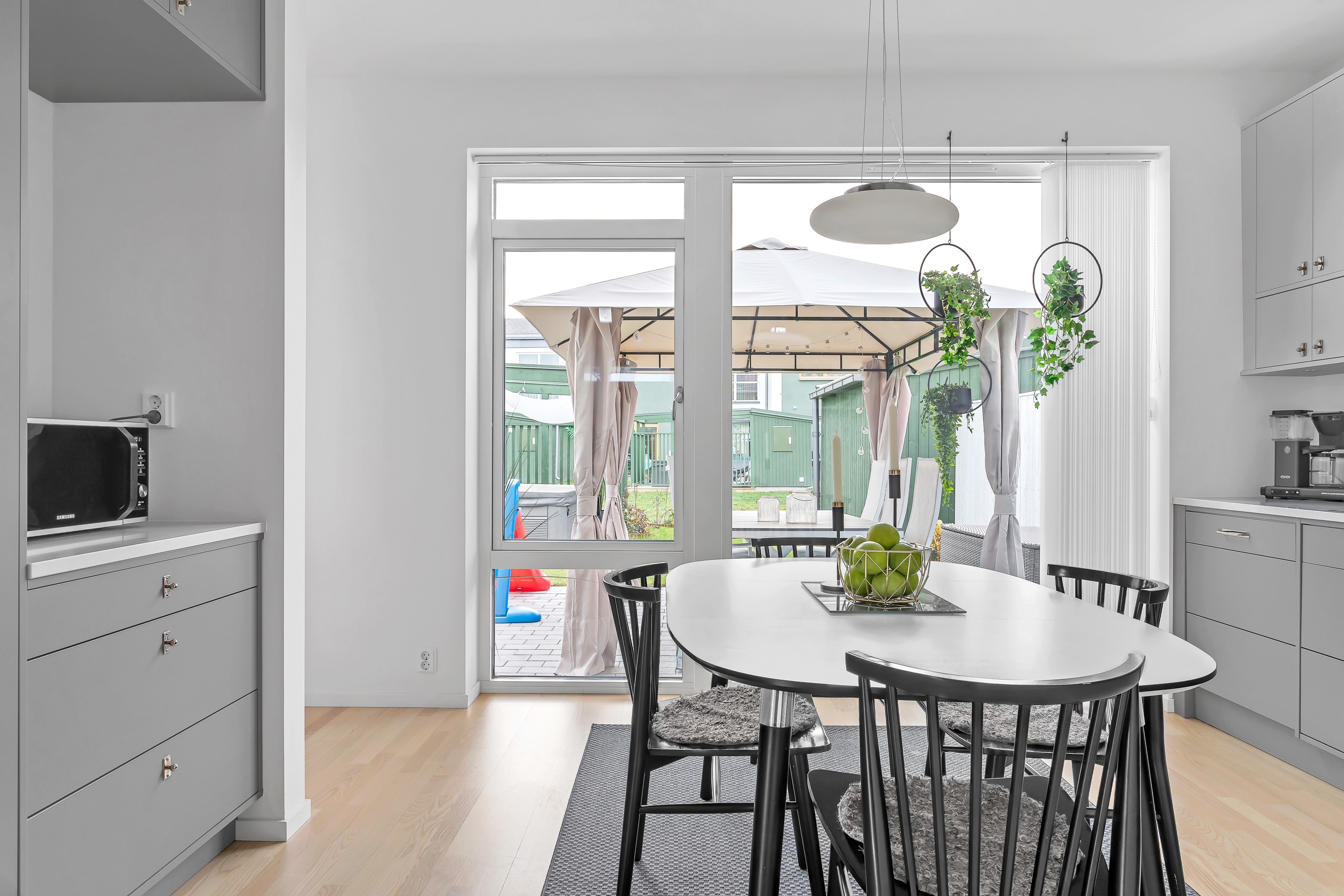 Bostadsbild från Vitmossvägen 16, Såld i Lindbacken, Uppsala