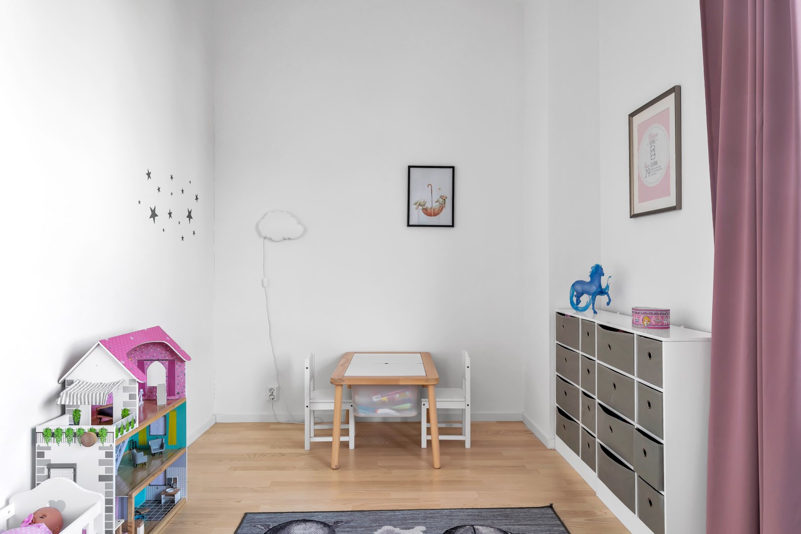 Bostadsbild från Vitmossvägen 16, Såld i Lindbacken, Uppsala