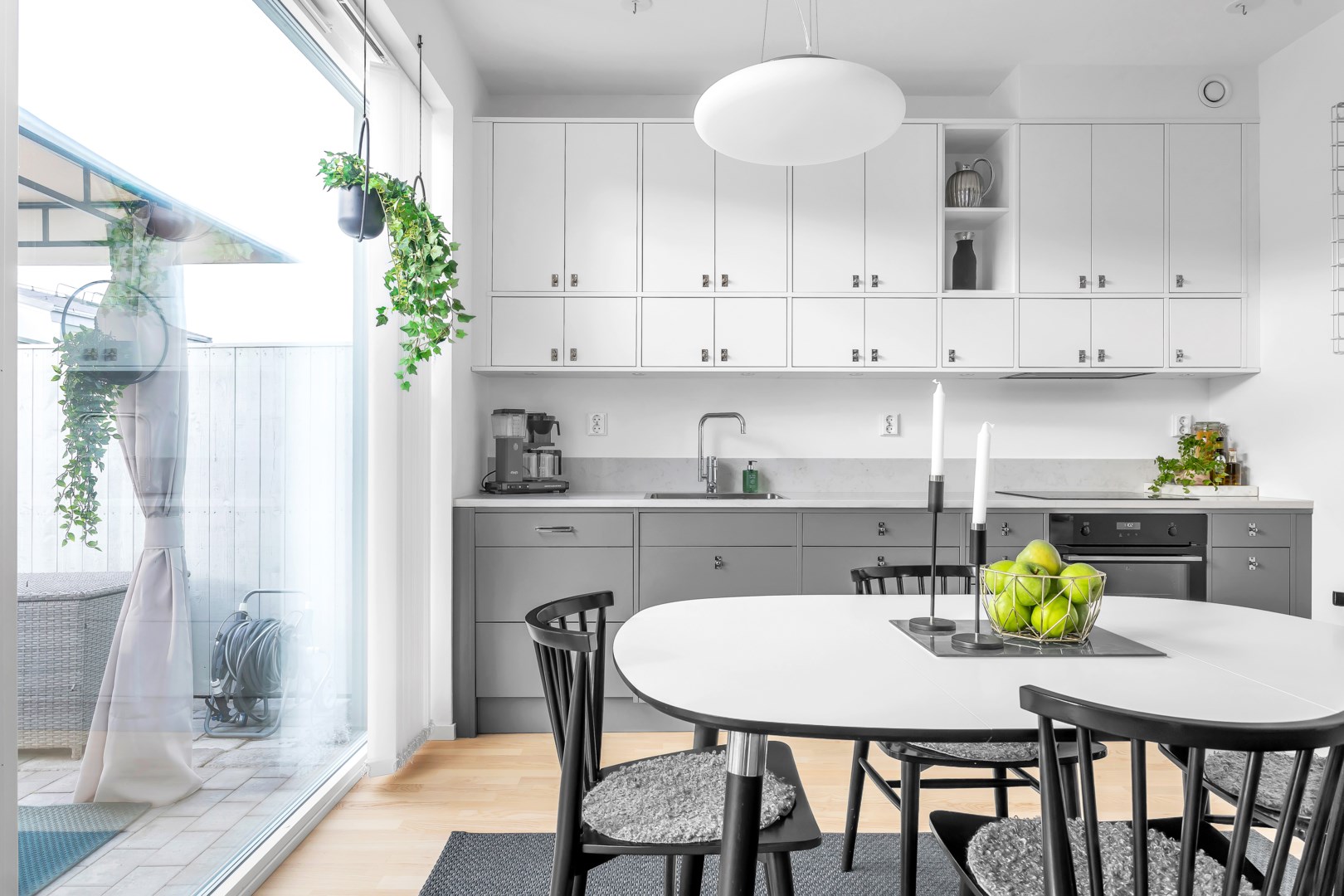 Bostadsbild från Vitmossvägen 16, Såld i Lindbacken, Uppsala