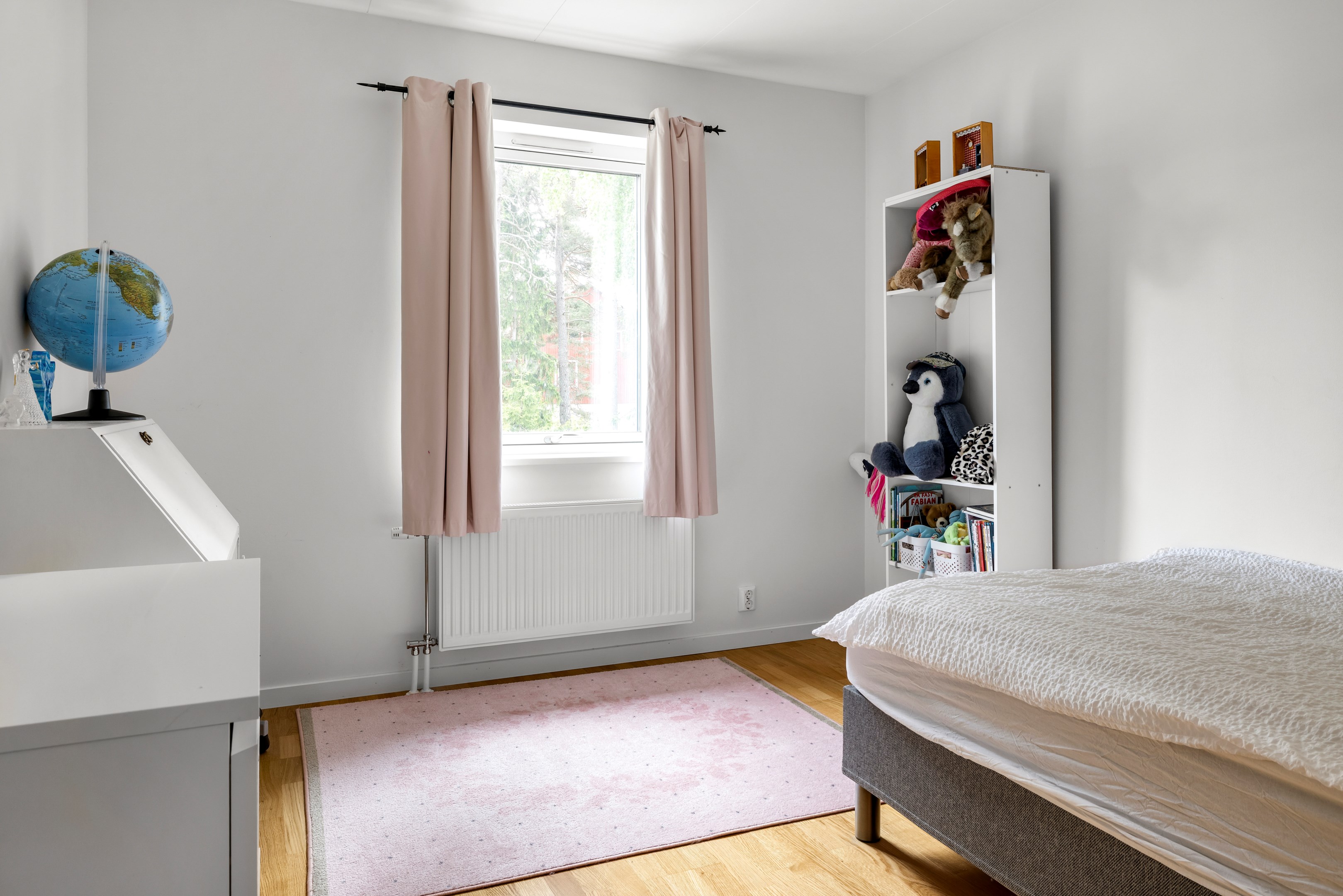 Bostadsbild från Varggropsvägen 42, Kommande i Björklinge, Uppsala