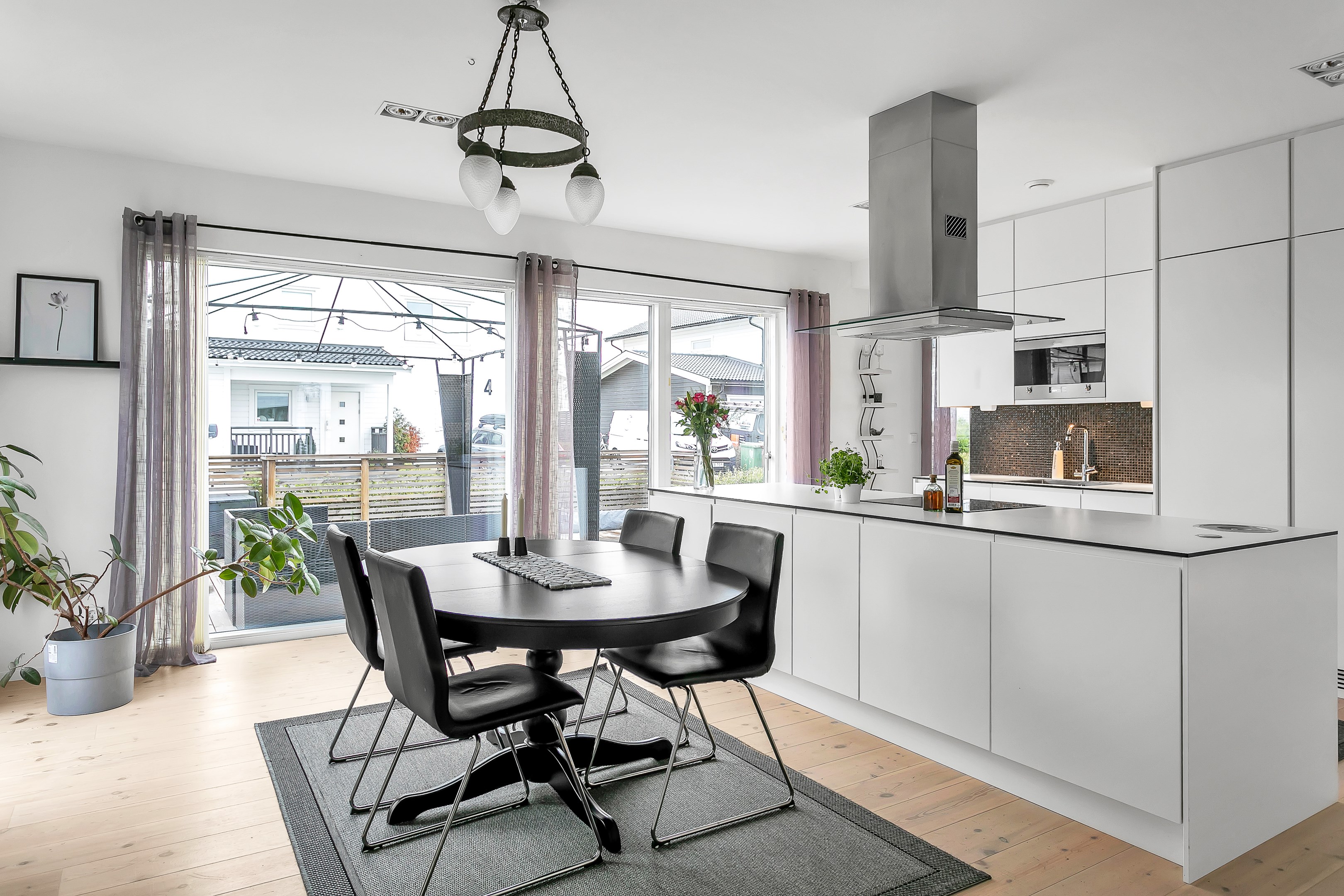 Bostadsbild från Torpvretsvägen 3, Såld i Lindbacken, Uppsala