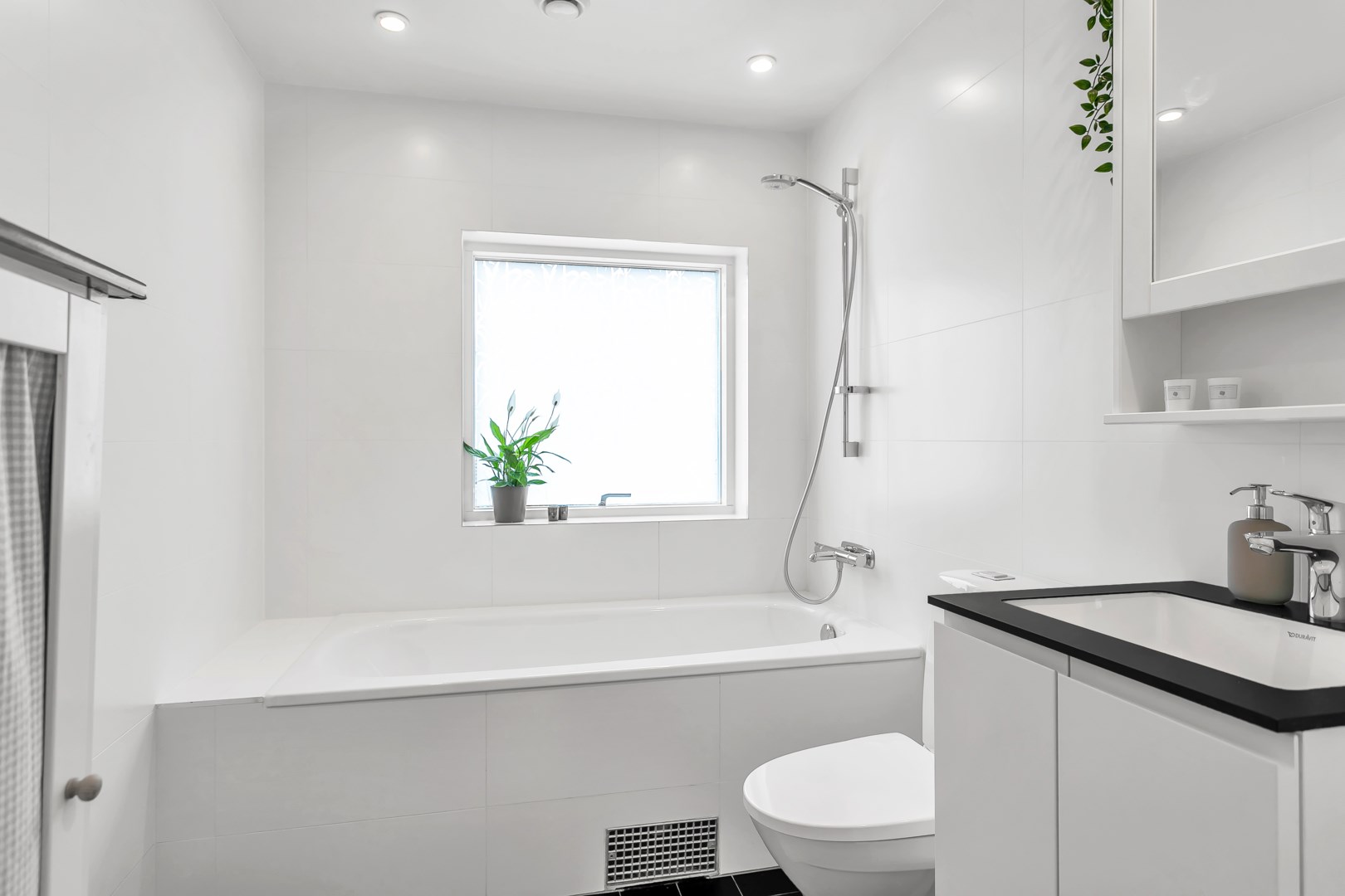 Bostadsbild från Torpvretsvägen 3, Såld i Lindbacken, Uppsala