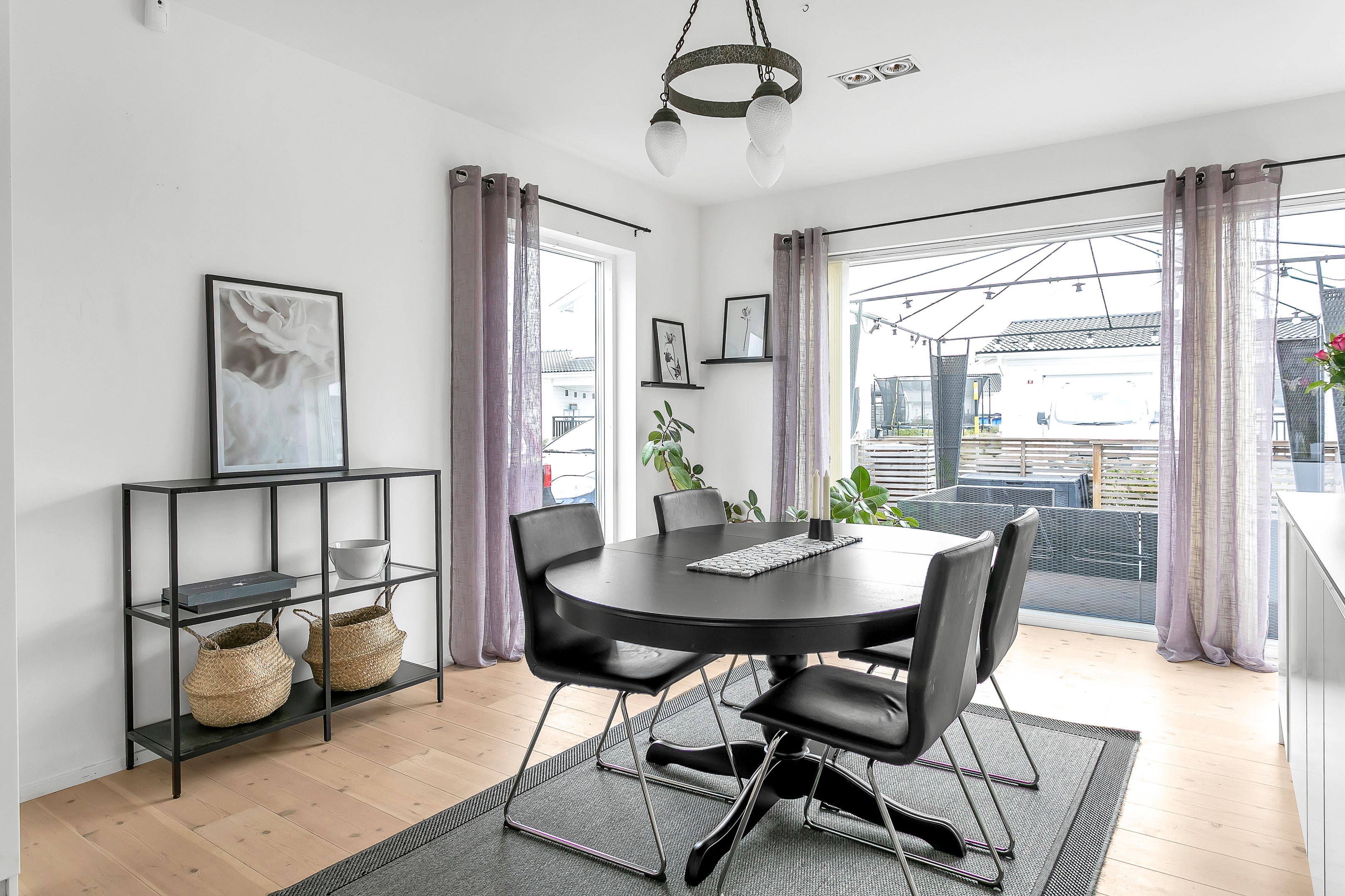 Bostadsbild från Torpvretsvägen 3, Såld i Lindbacken, Uppsala