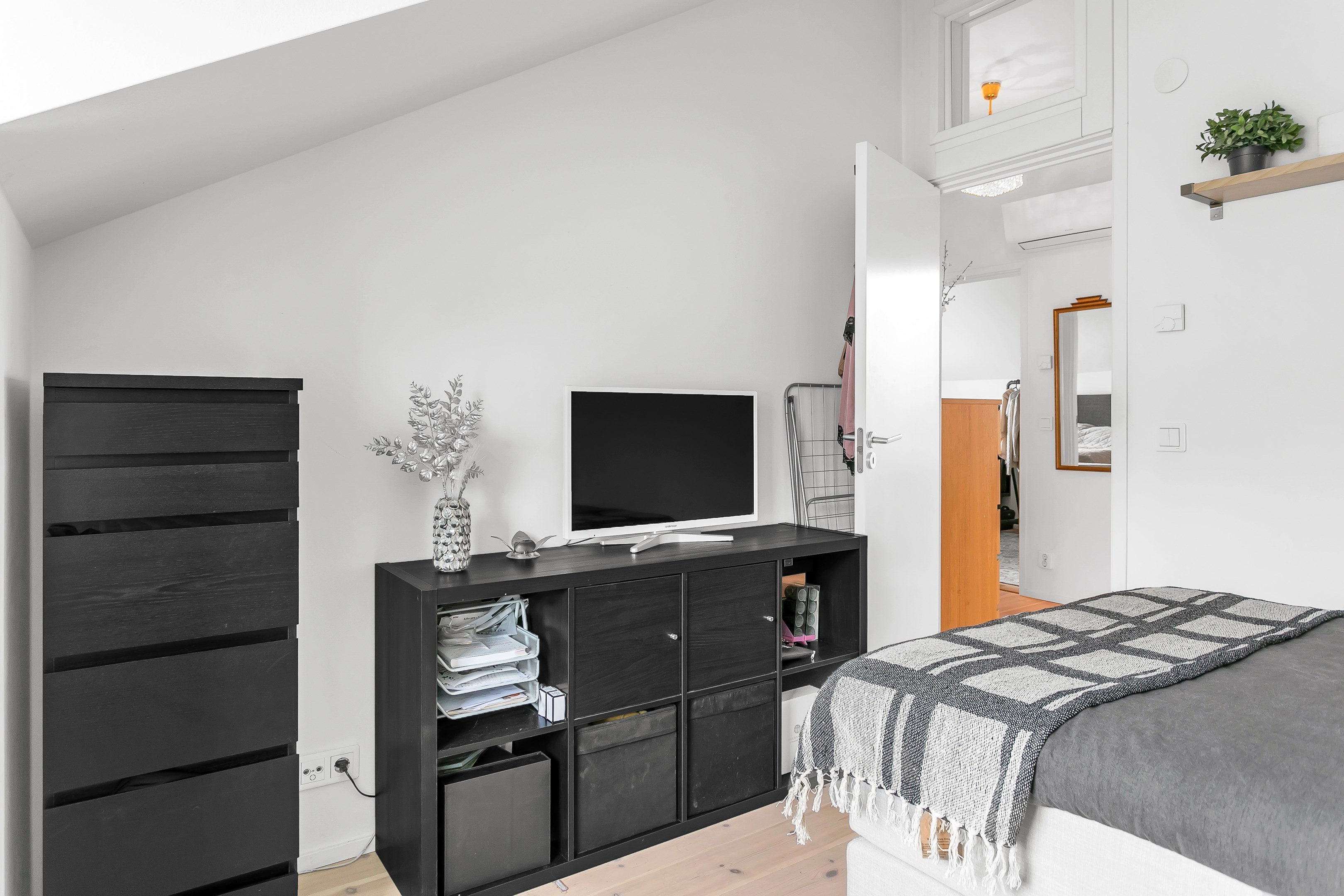 Bostadsbild från Torpvretsvägen 3, Såld i Lindbacken, Uppsala