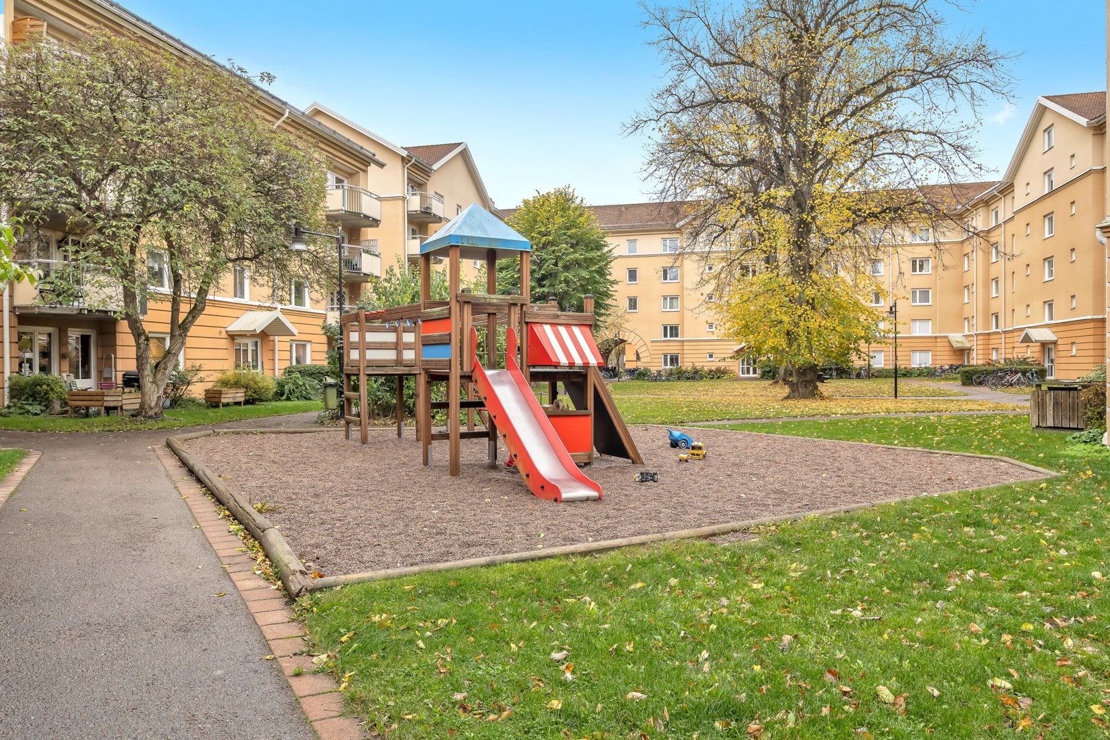 Bostadsbild från Ulleråkersvägen 54, Såld i Ulleråker, Uppsala