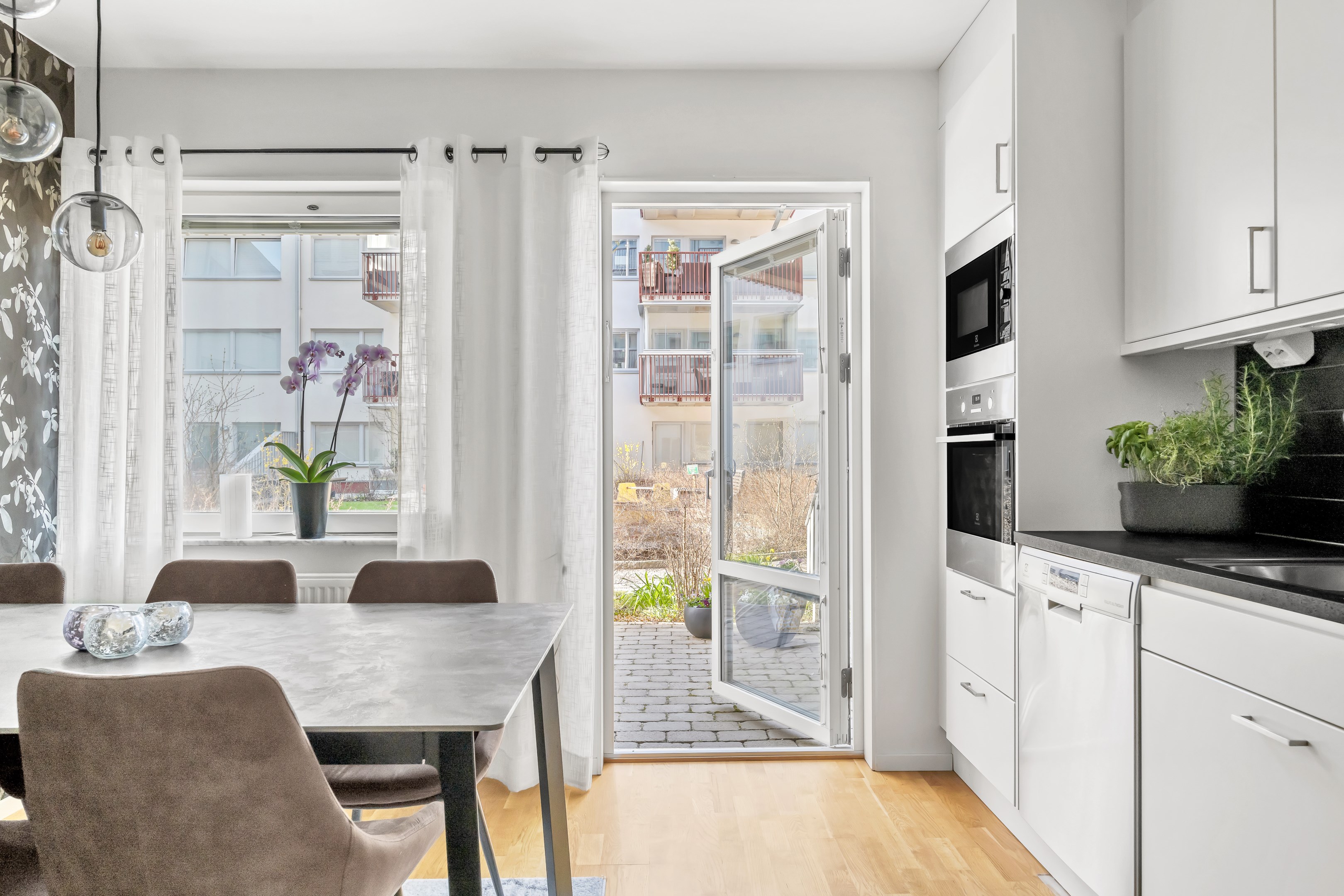 Bostadsbild från Gränbyvägen 2C, Såld i Gränby backe, Uppsala