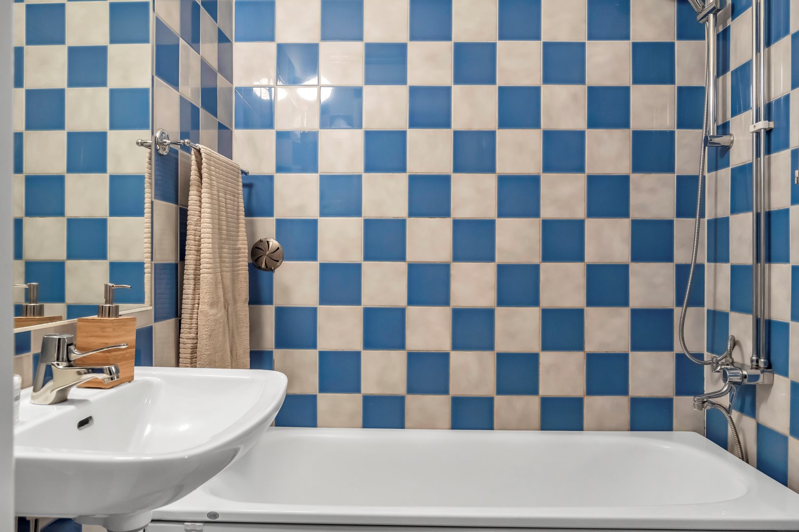 Bostadsbild från Frodegatan 12 B, Såld i Fålhagen, Uppsala