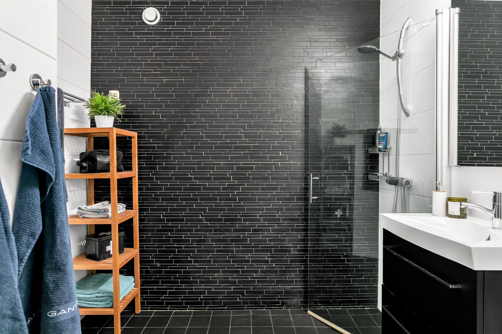 Bostadsbild från Murargatan 27, Såld i Salabacke, Uppsala