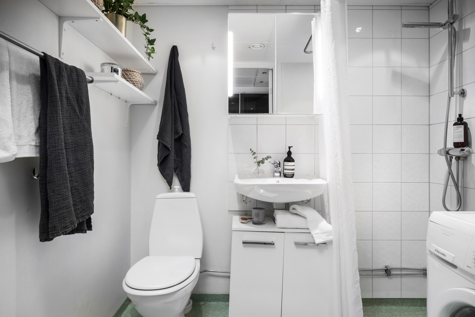 Bostadsbild från Ängsbacken 3, Såld i Björknäs, Nacka