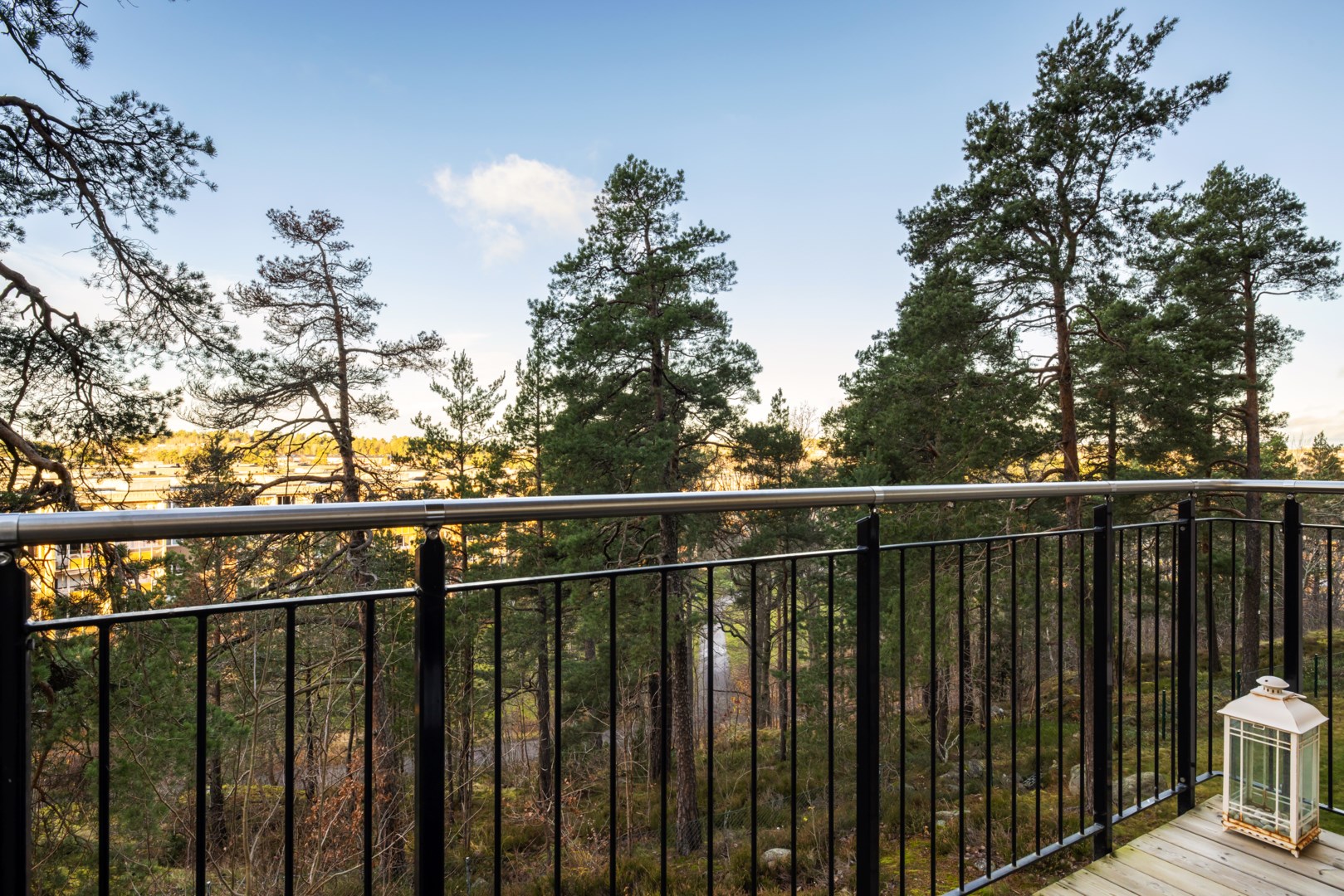 Bostadsbild från Fidravägen 33, Såld i Saltsjöbaden, Nacka