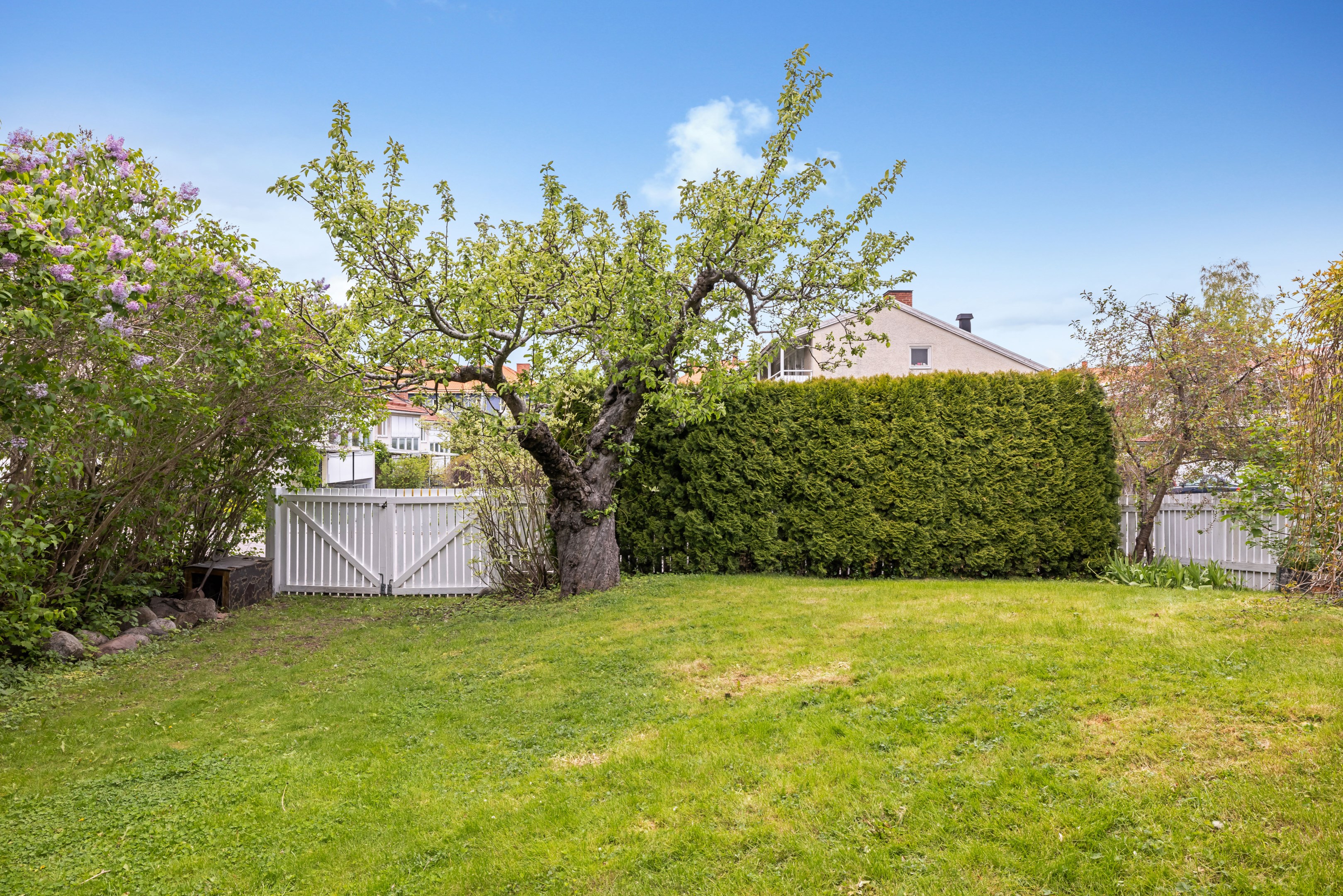 Bostadsbild från Eriksbergsvägen 12A, Såld i Sommarro, Uppsala