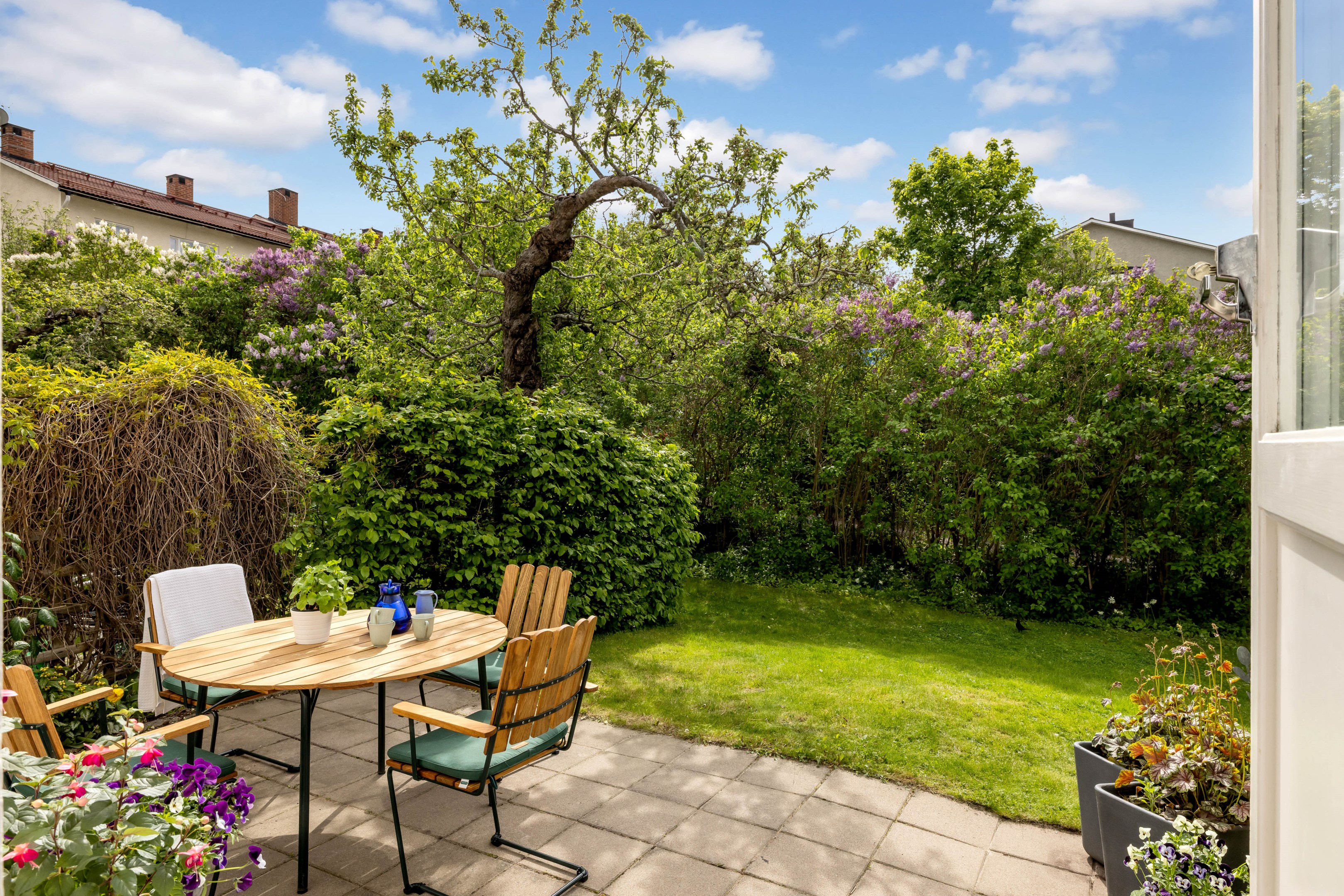 Bostadsbild från Eriksbergsvägen 12A, Såld i Sommarro, Uppsala