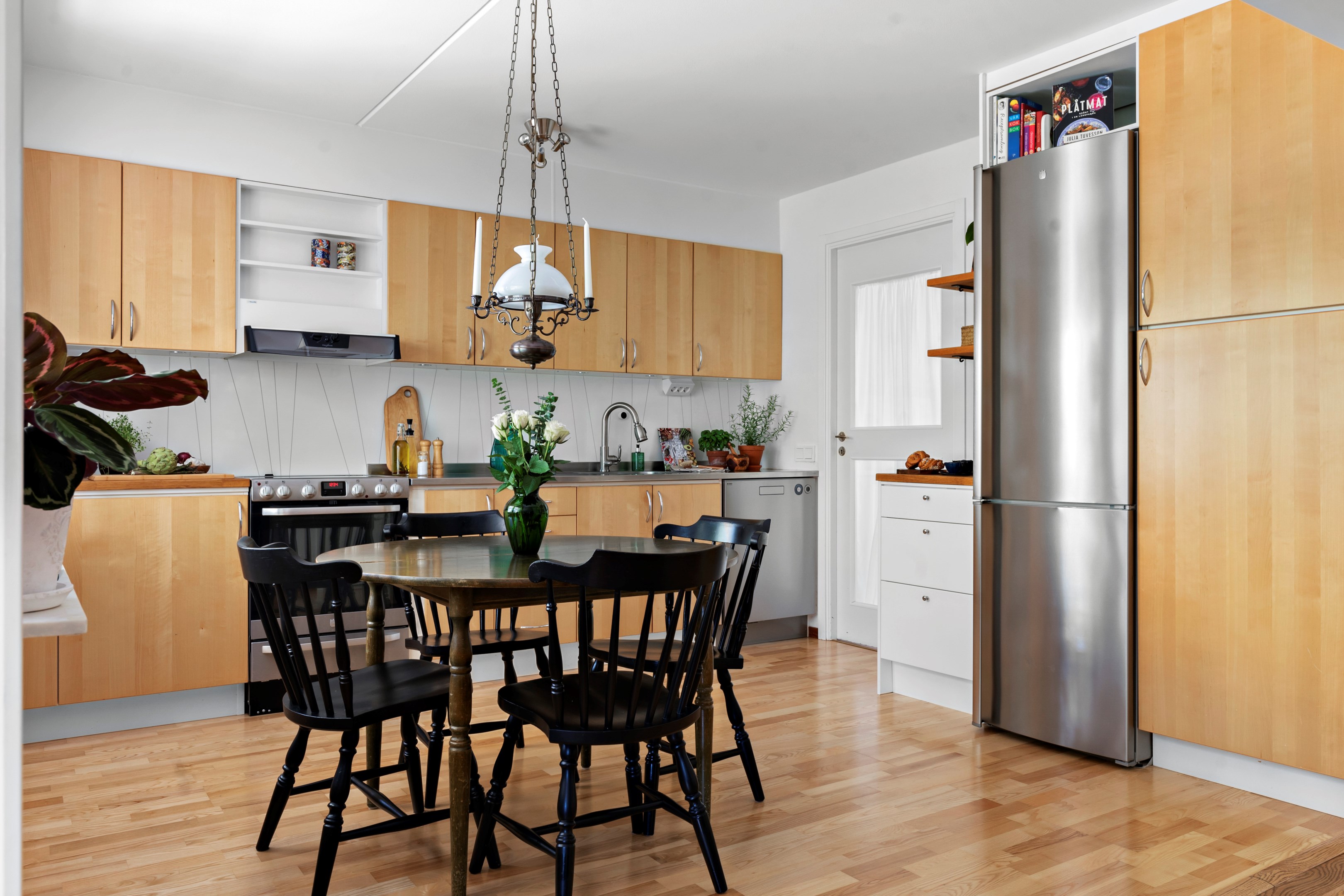 Bostadsbild från Eksoppsvägen 48, Såld i Norby, Uppsala