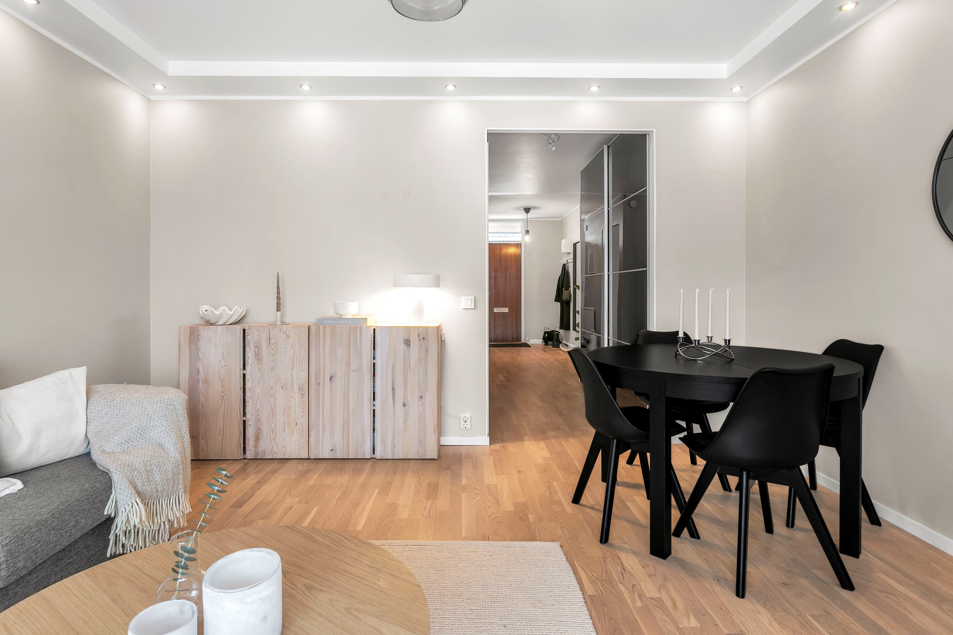 Bostadsbild från Gräslöksgatan 28, Såld i Årsta, Uppsala