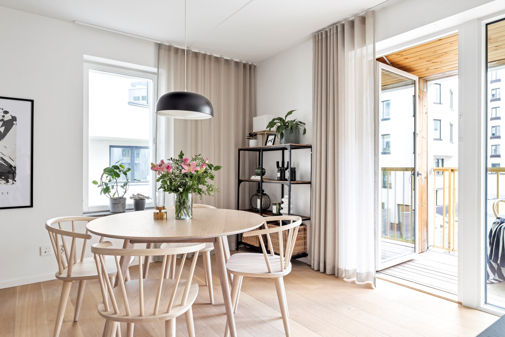 Bostadsbild från Soldathemsvägen 5, Såld i Rosendal, Uppsala