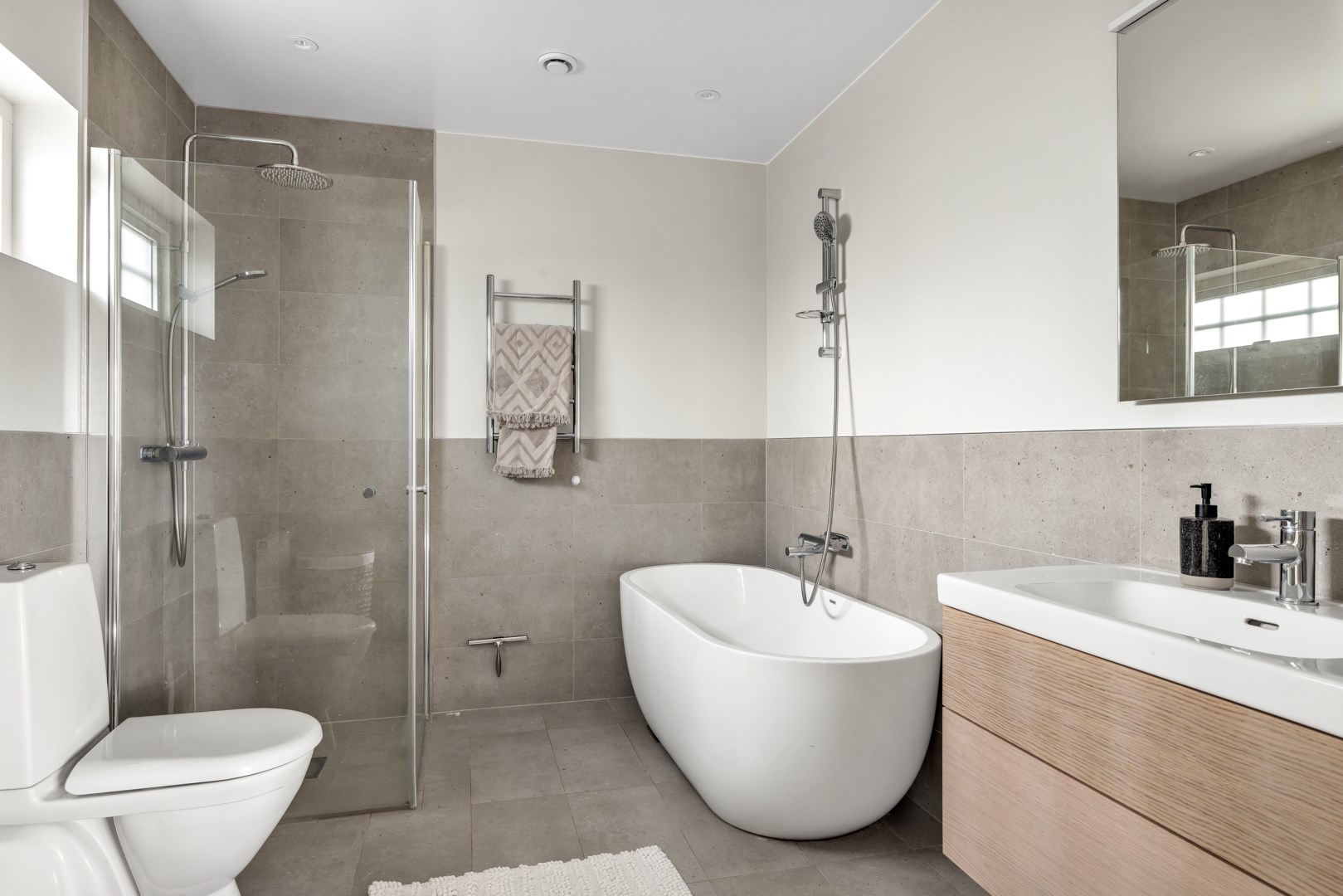 Bostadsbild från Björnmossvägen 25, Såld i Lindbacken, Uppsala