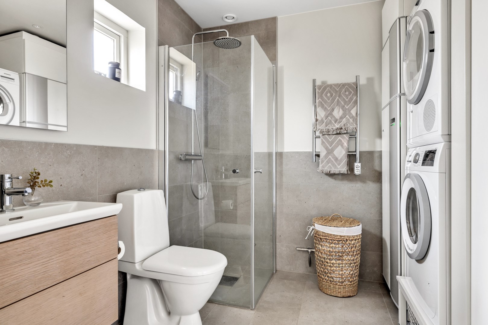 Bostadsbild från Björnmossvägen 25, Såld i Lindbacken, Uppsala