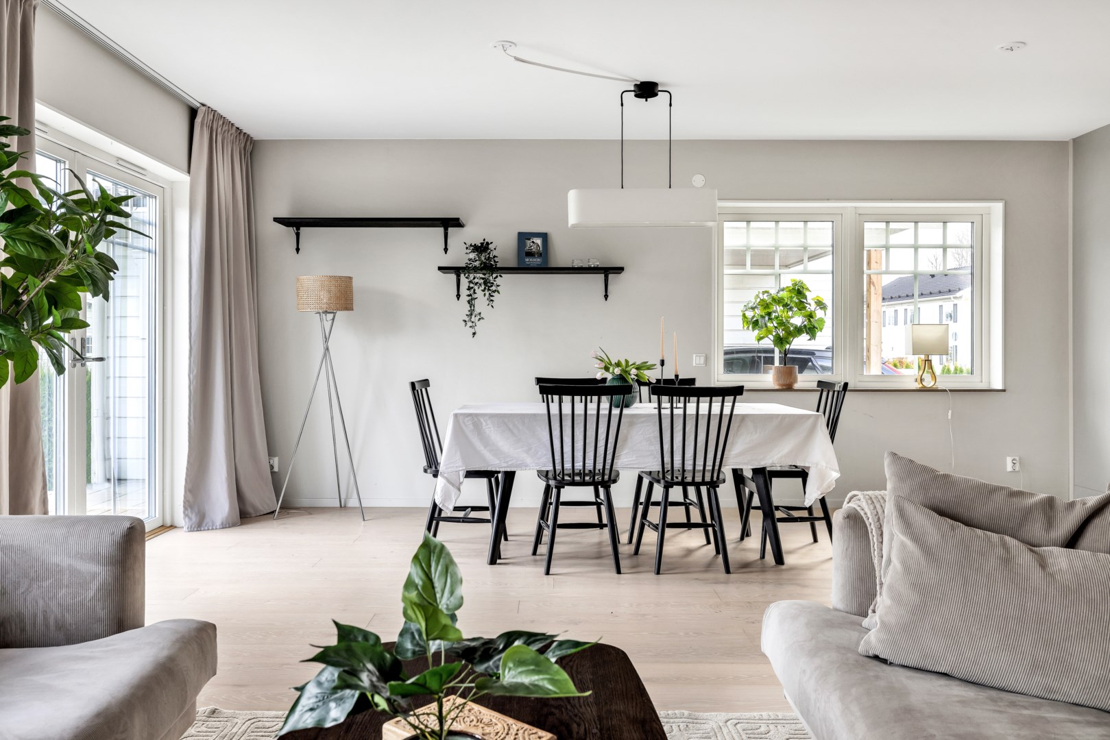 Bostadsbild från Björnmossvägen 25, Såld i Lindbacken, Uppsala