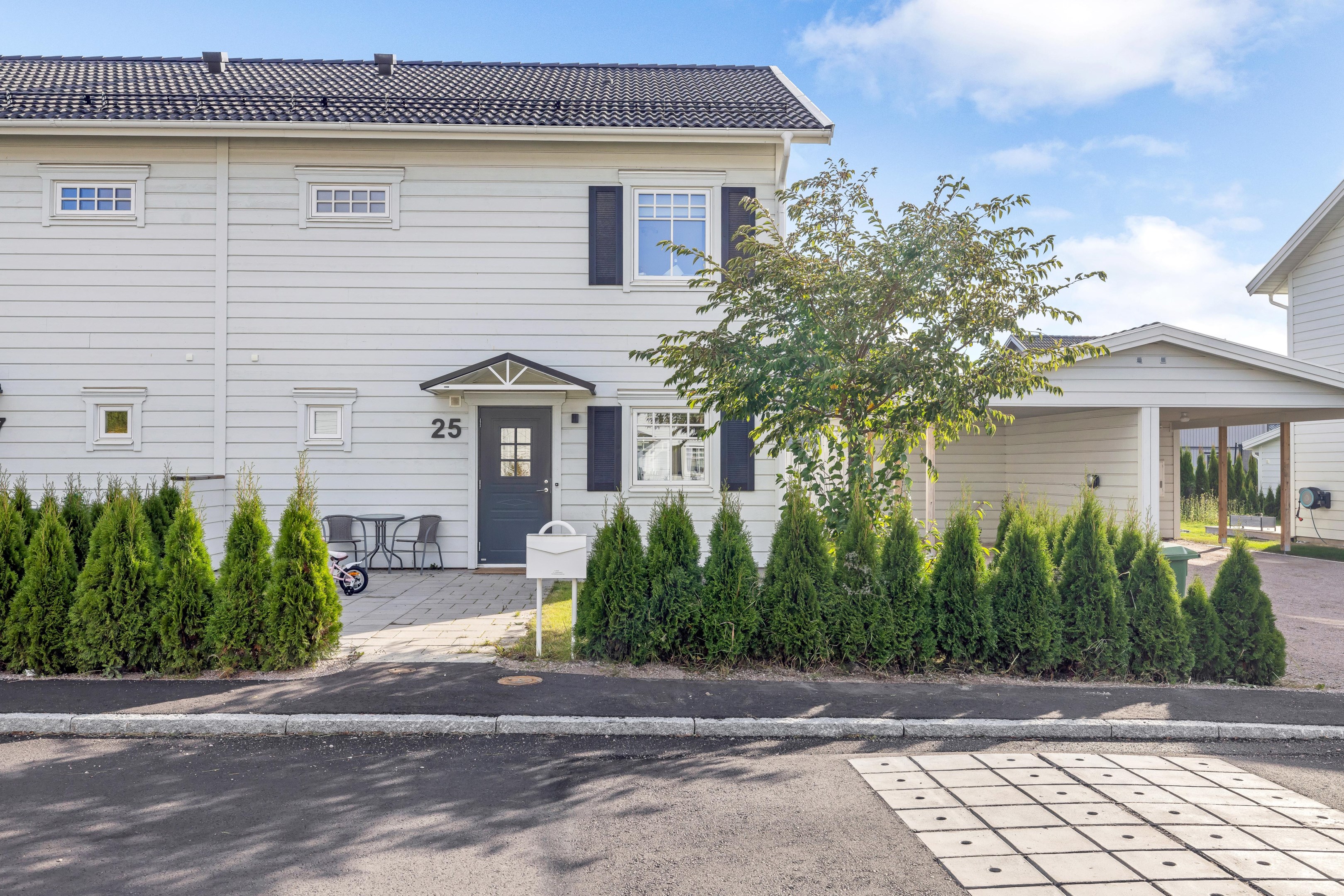 Bostadsbild från Björnmossvägen 25, Såld i Lindbacken, Uppsala