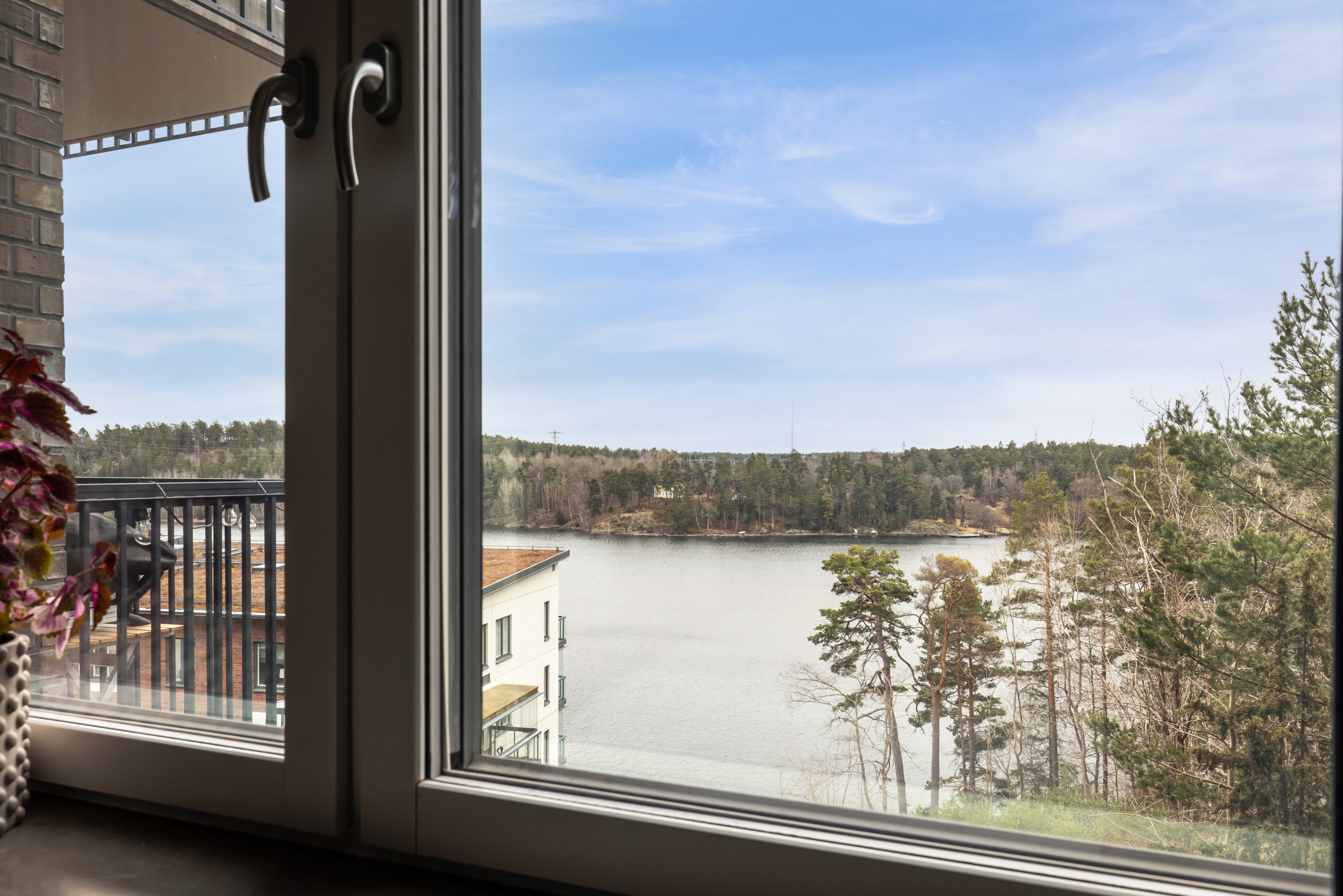 Bostadsbild från Tollareslingan 8, Såld i Tollare, Nacka