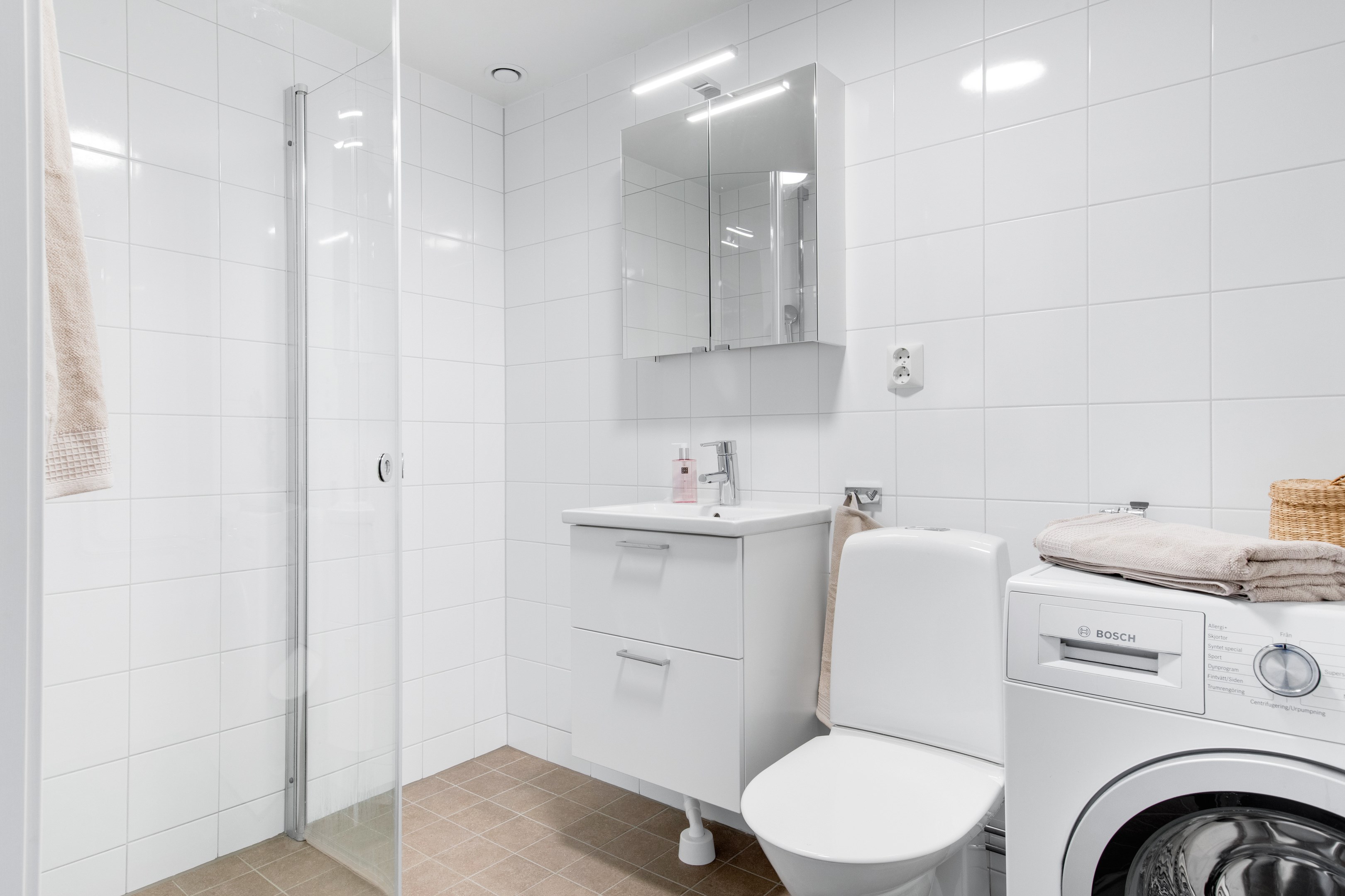 Bostadsbild från Kamomillgatan 23, Såld i Årsta, Uppsala