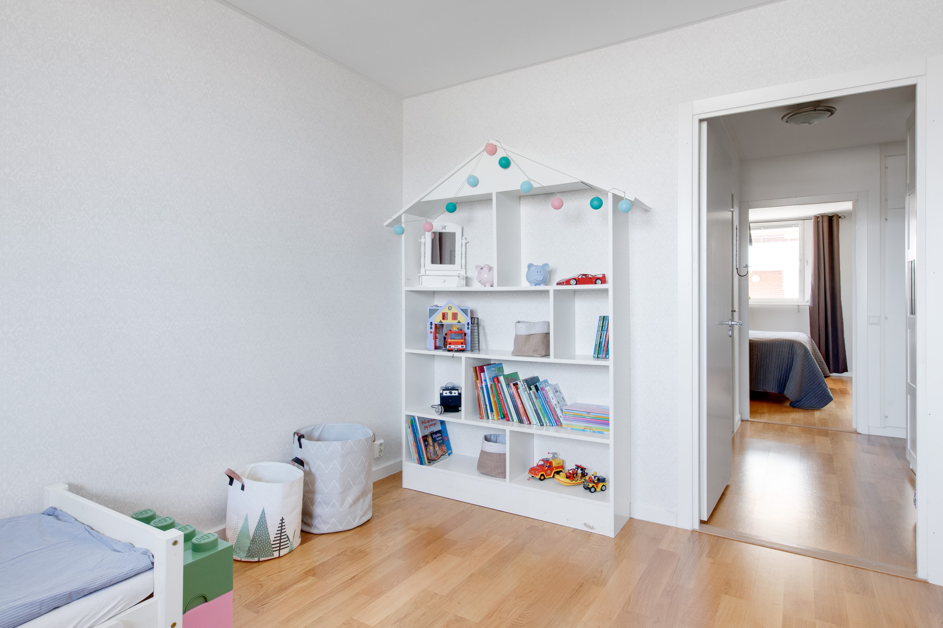 Bostadsbild från Kamomillgatan 23, Såld i Årsta, Uppsala