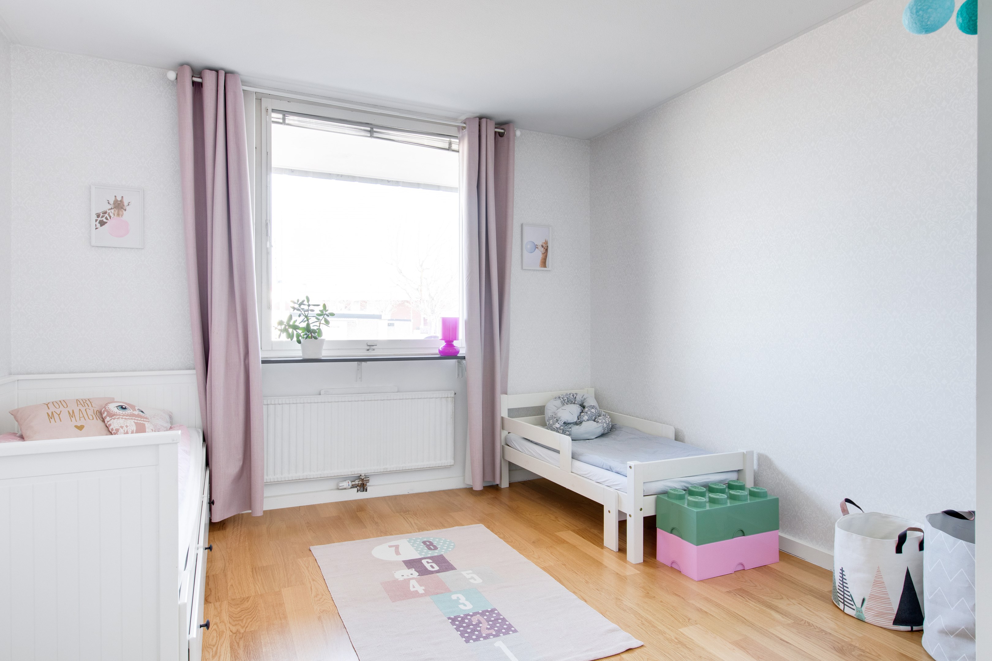 Bostadsbild från Kamomillgatan 23, Såld i Årsta, Uppsala