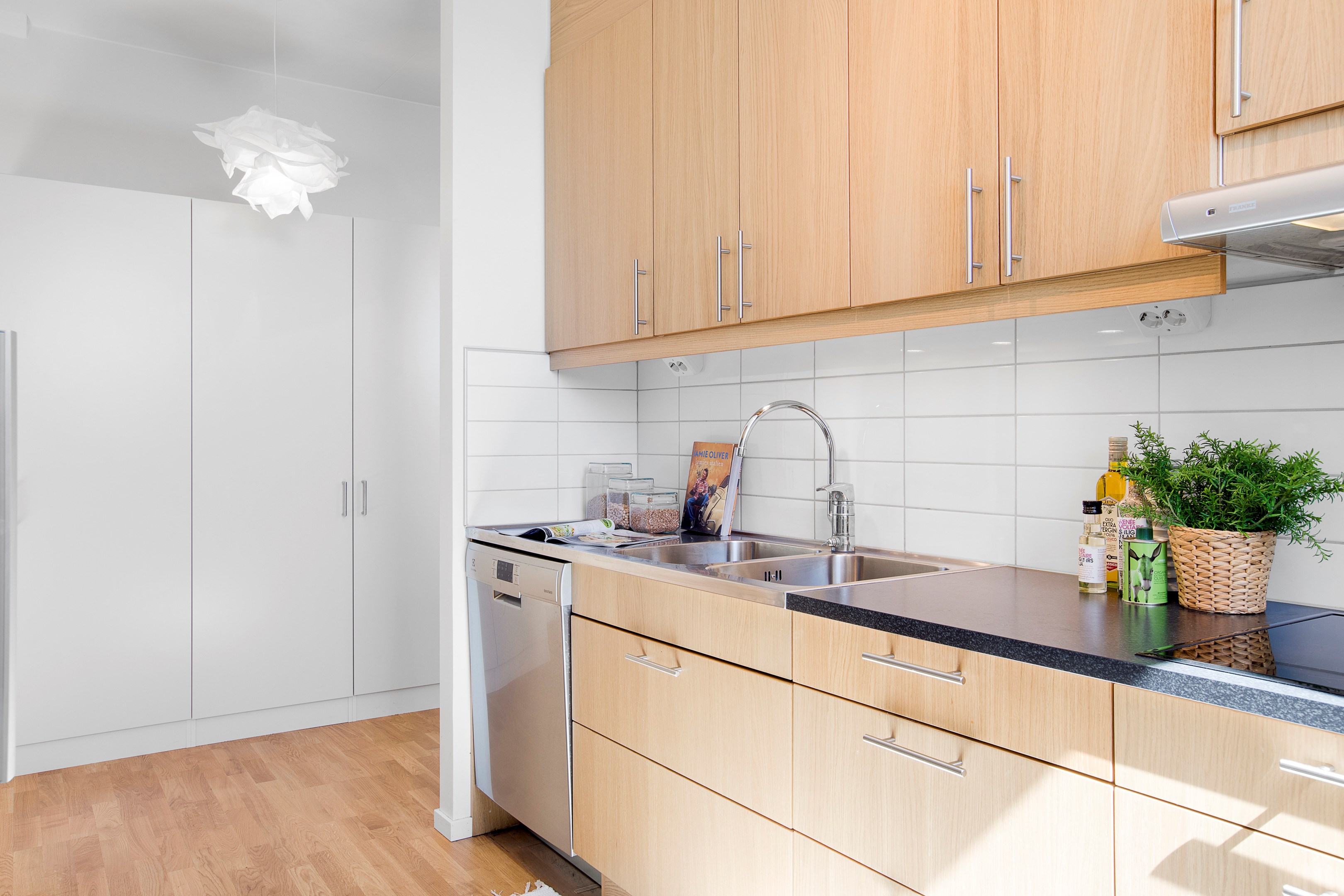 Bostadsbild från Råbyvägen 34, Såld i Kapellgärdet, Uppsala