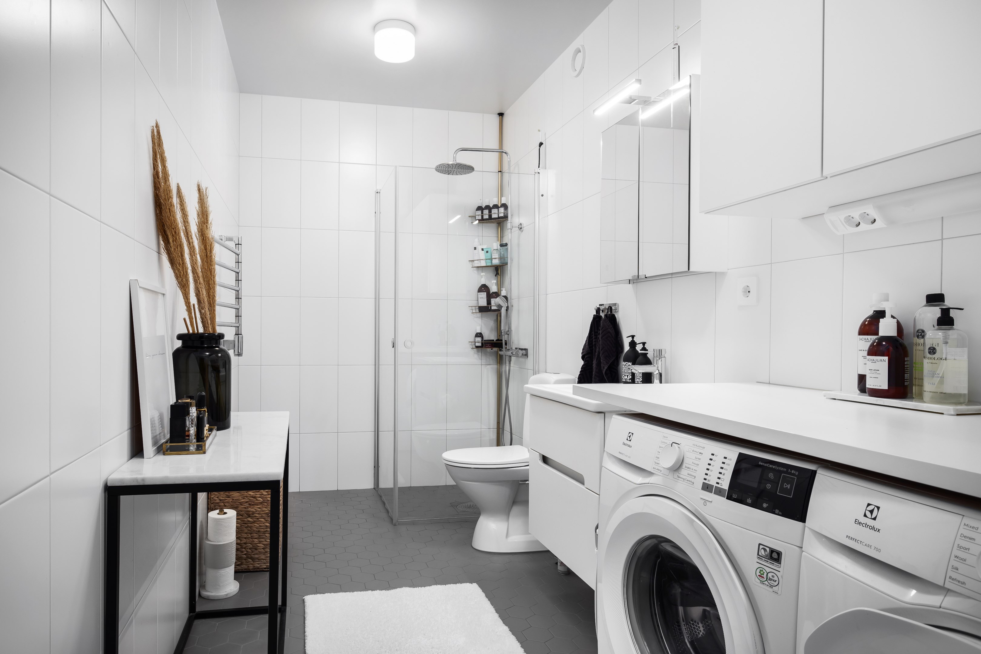 Bostadsbild från Tollareslingan 26, 8 tr, Såld i Tollare, Nacka