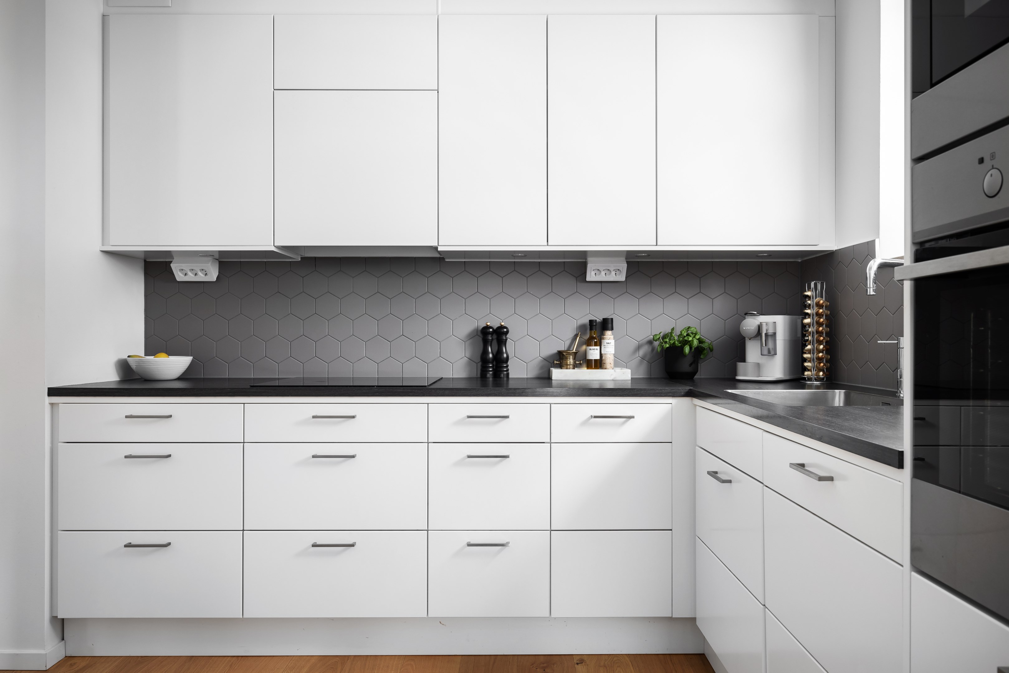 Bostadsbild från Tollareslingan 26, 8 tr, Såld i Tollare, Nacka