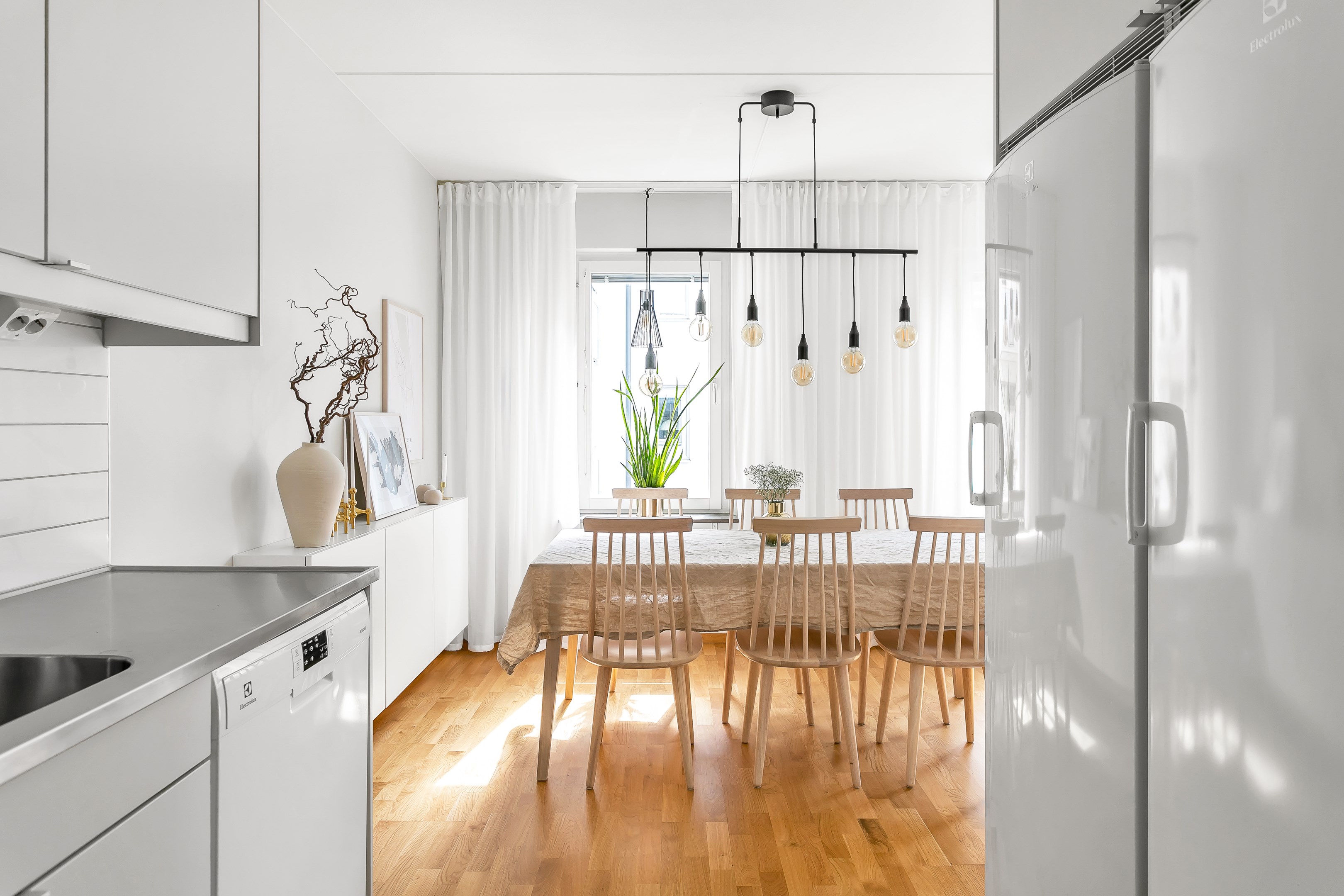 Bostadsbild från Råbyvägen 30, Såld i Kapellgärdet, Uppsala