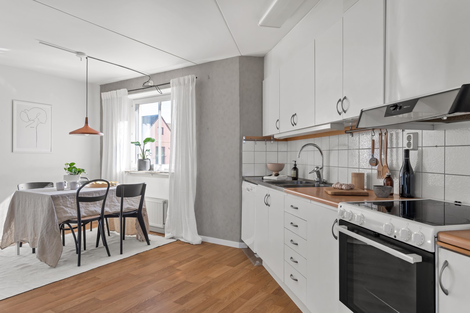 Bostadsbild från Eksätravägen 144, Såld i Vårdsätra, Uppsala