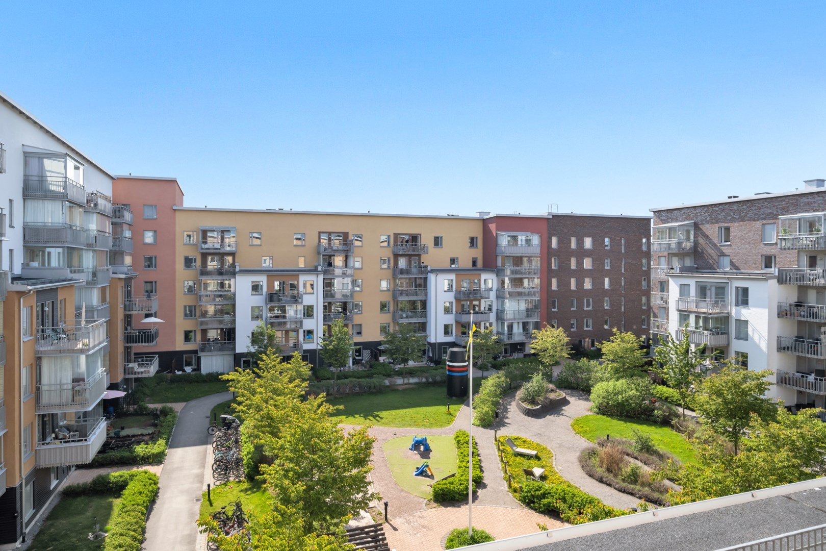 Bostadsbild från Tullgarnsgatan 12, Såld i Kungsängen, Uppsala