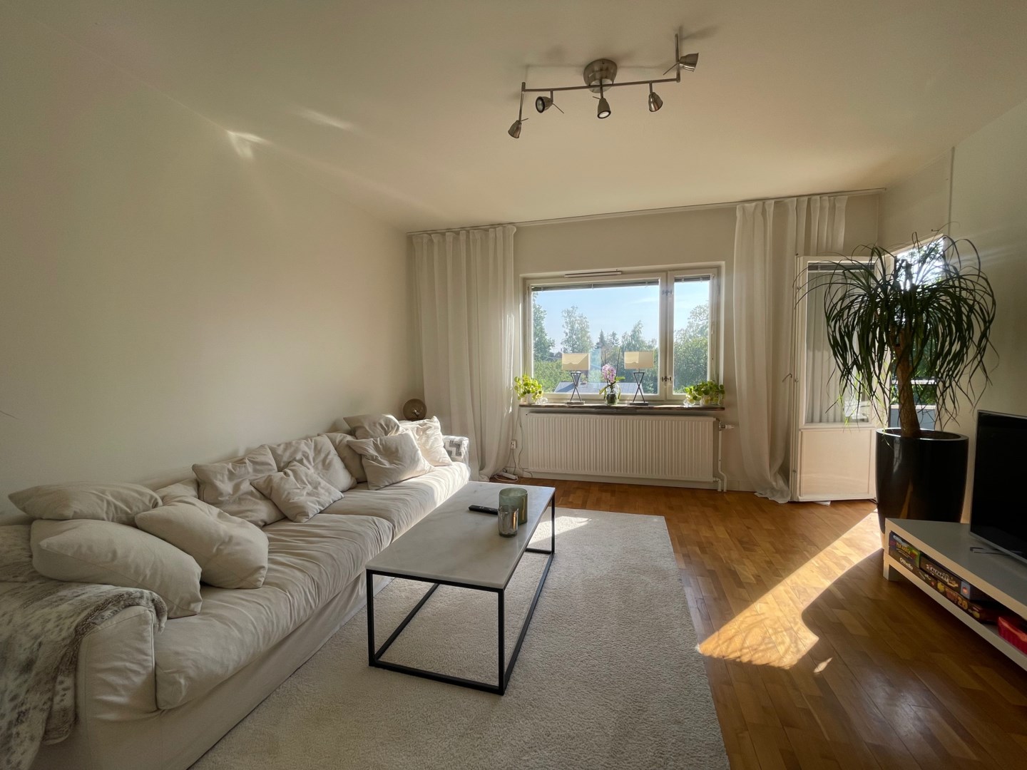 Bostadsbild från Ugglevägen 5C, Såld i Saltängen, Nacka