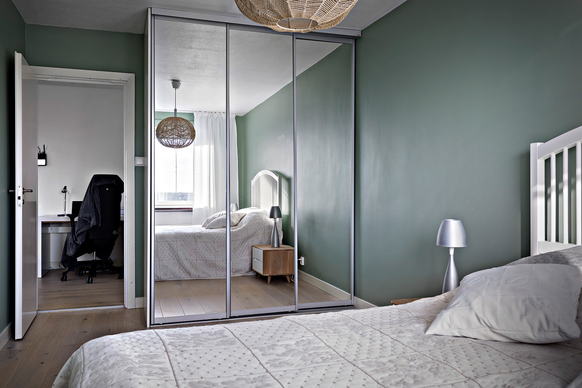 Bostadsbild från Per Hallströms Väg 12, 8tr, Såld i Forum Nacka, Nacka