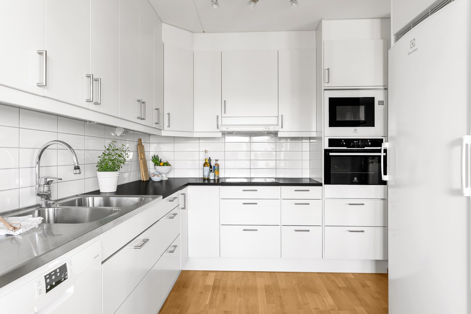 Bostadsbild från Råbyvägen 34, Såld i Kapellgärdet, Uppsala