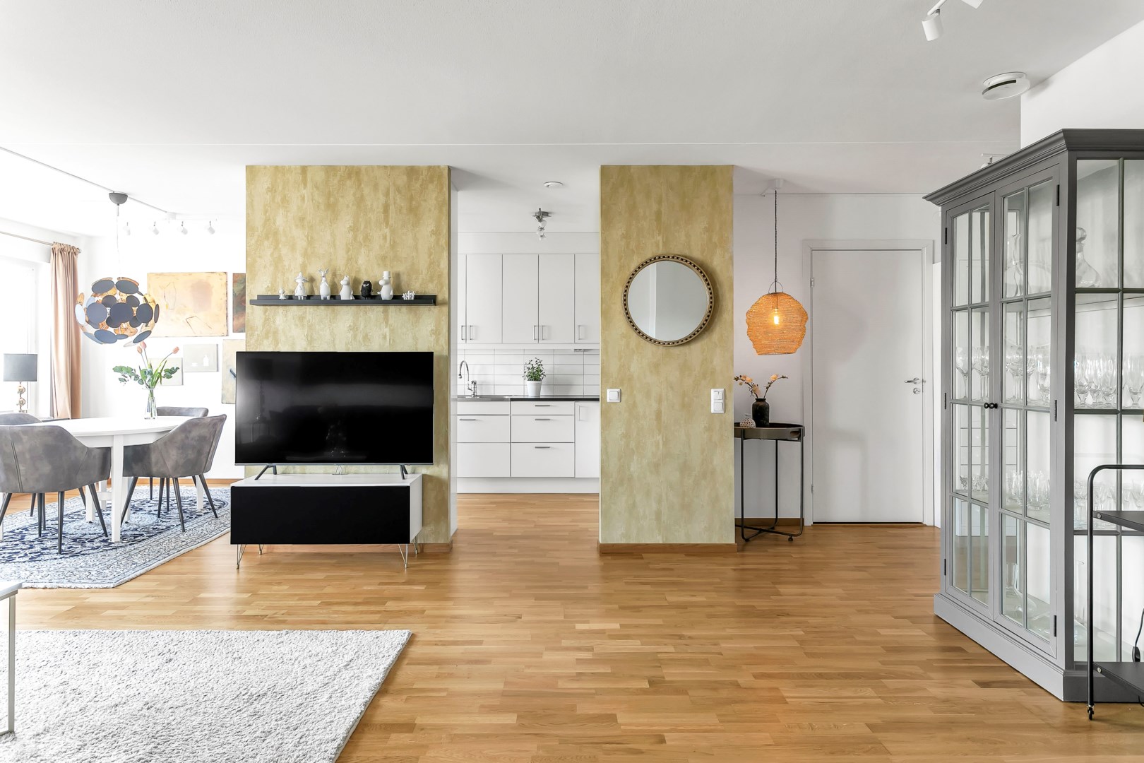 Bostadsbild från Råbyvägen 34, Såld i Kapellgärdet, Uppsala